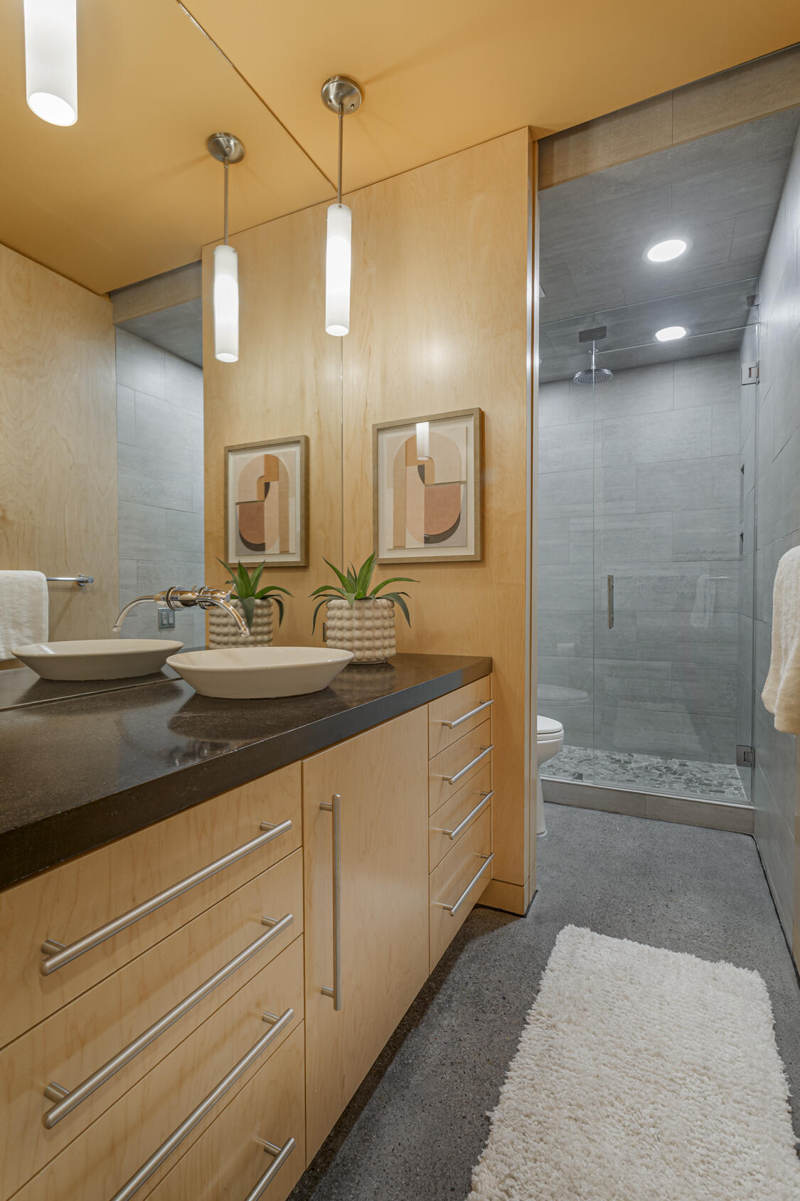 Photo 20 — 1105 Marquette Place NE