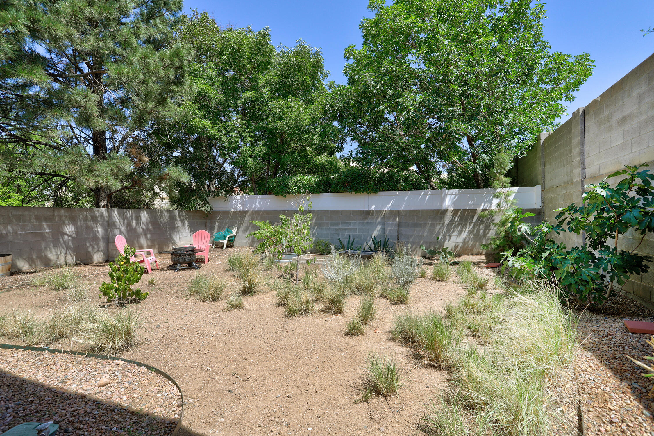 Photo 9 — 11221 Academy Ridge Road NE