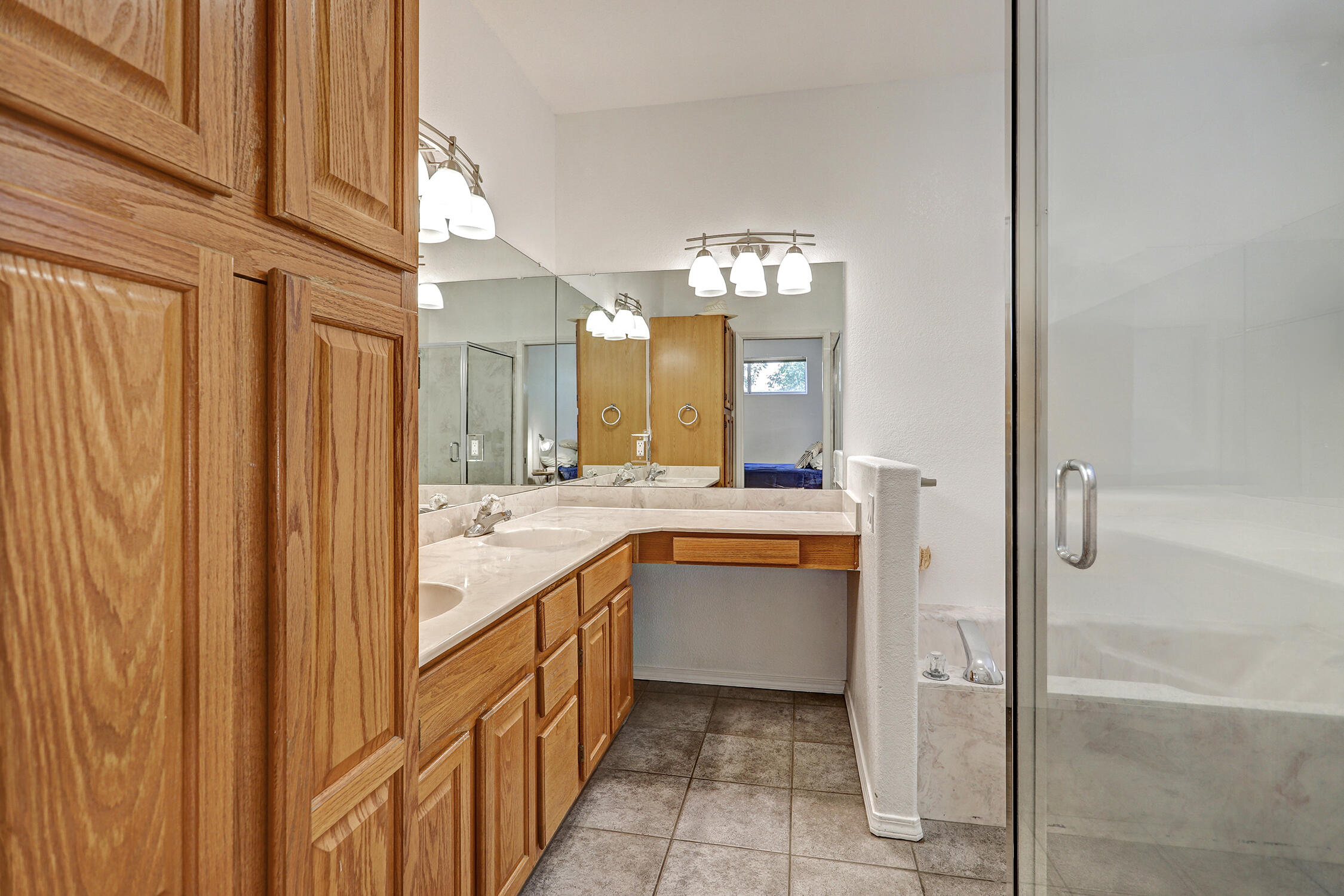 Photo 18 — 11221 Academy Ridge Road NE