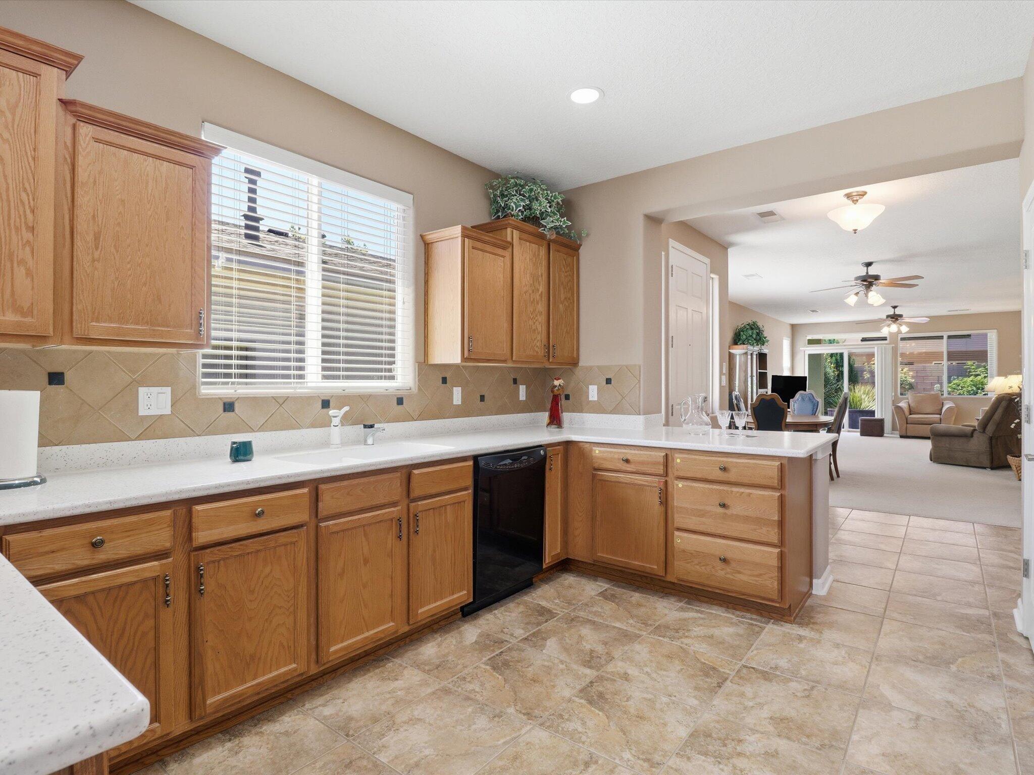 Photo 3 — 470 Zuni River Circle SW