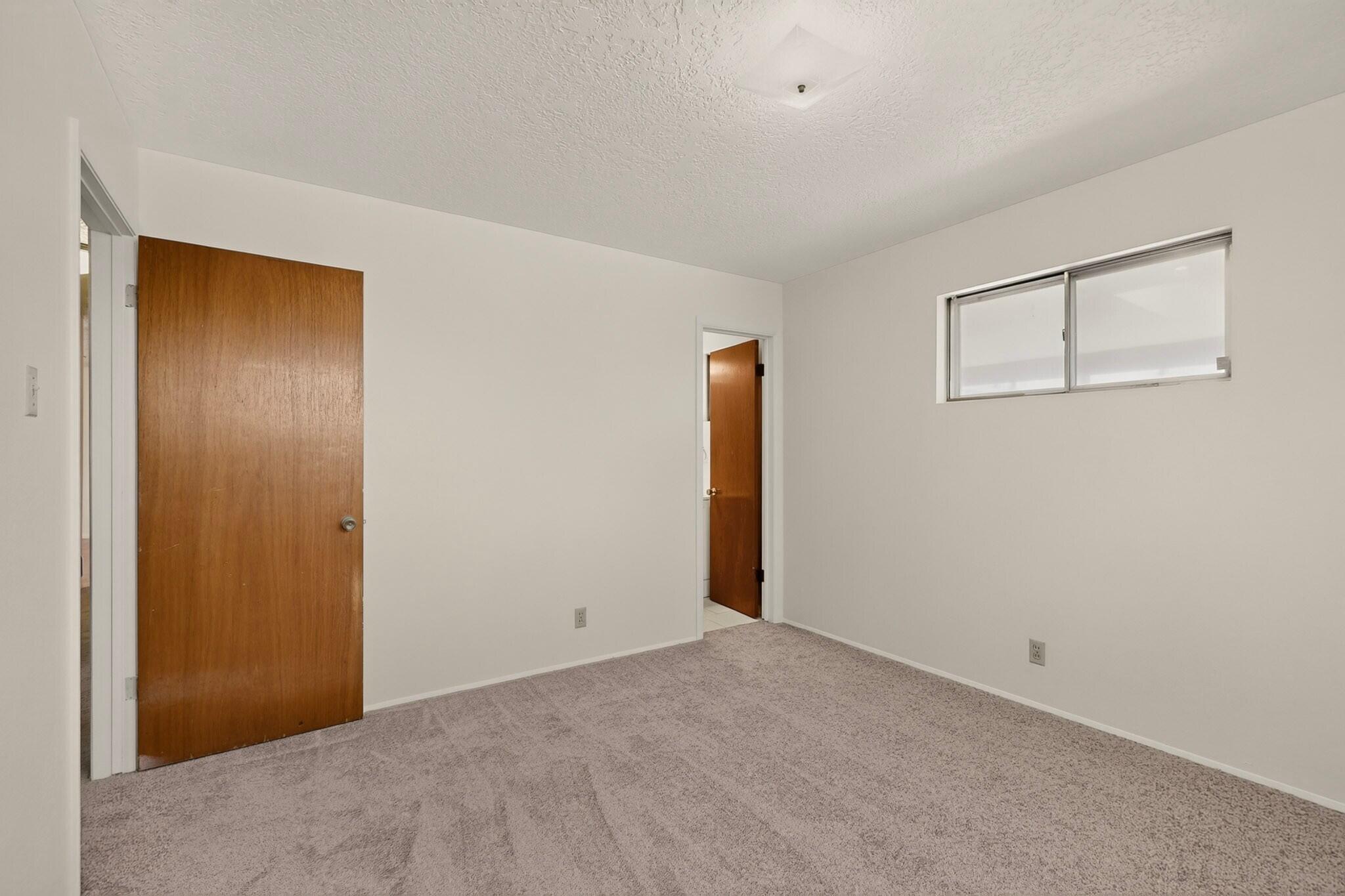 Photo 2 — 417 Rhode Island Street NE