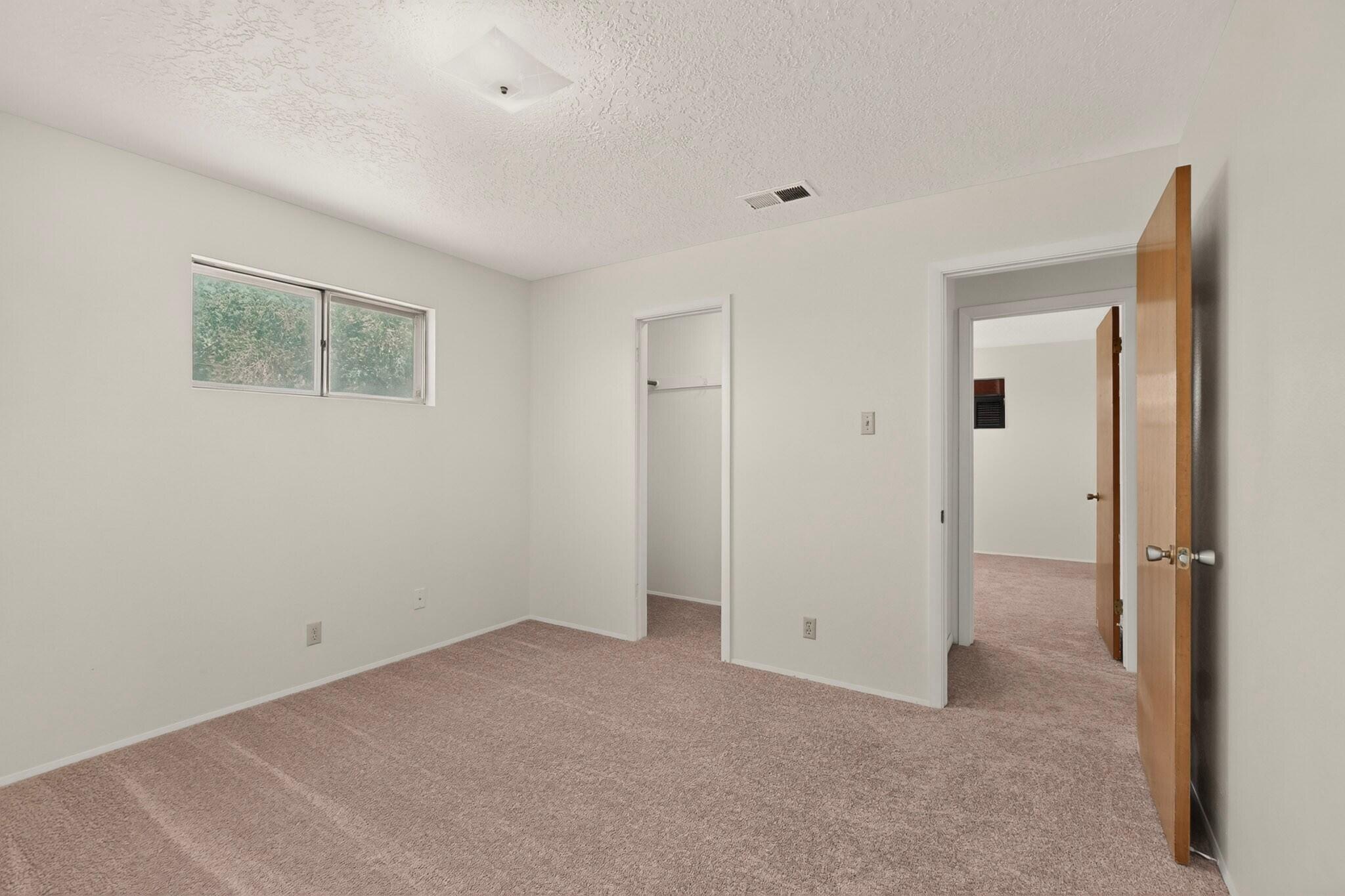 Photo 3 — 417 Rhode Island Street NE