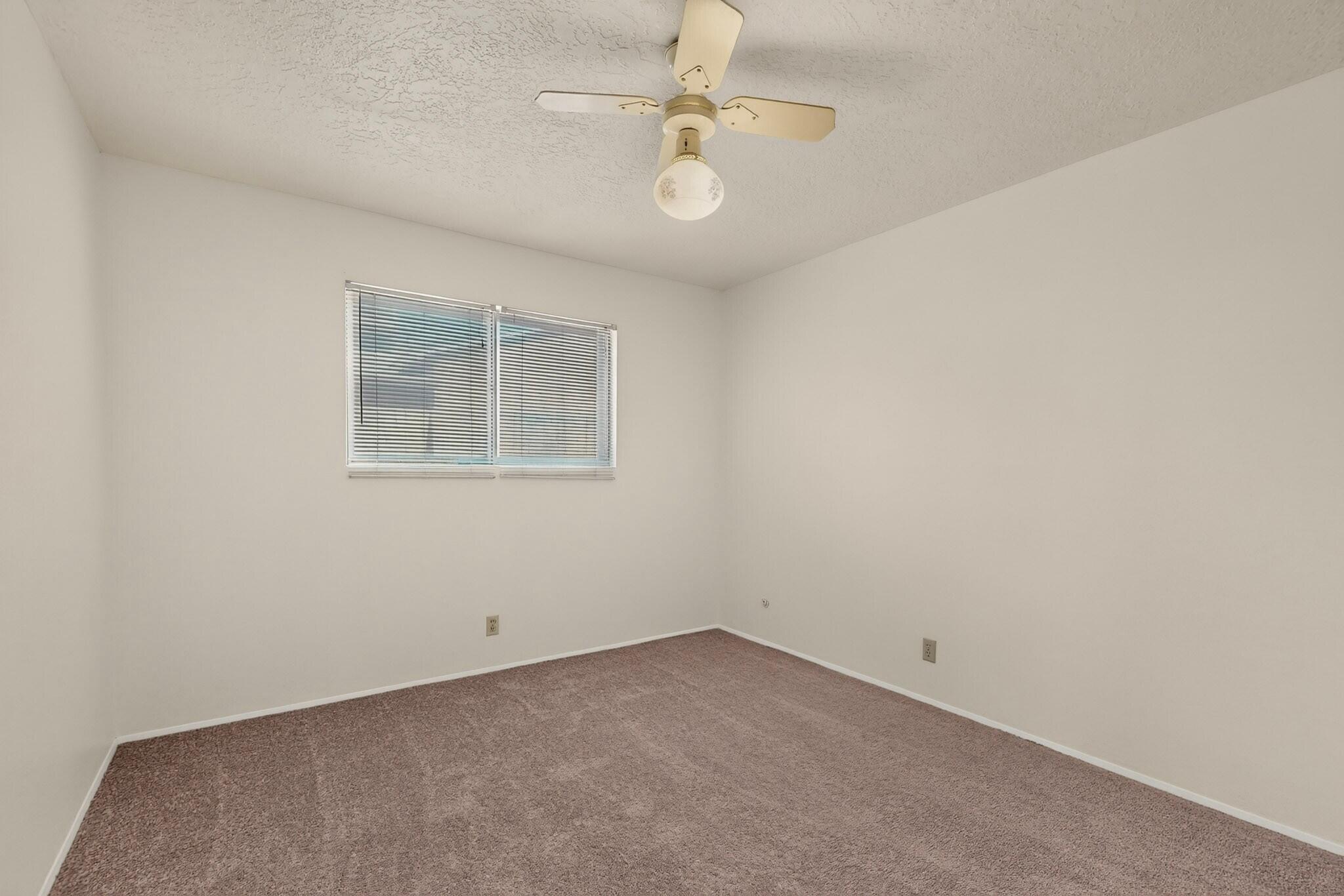 Photo 7 — 417 Rhode Island Street NE