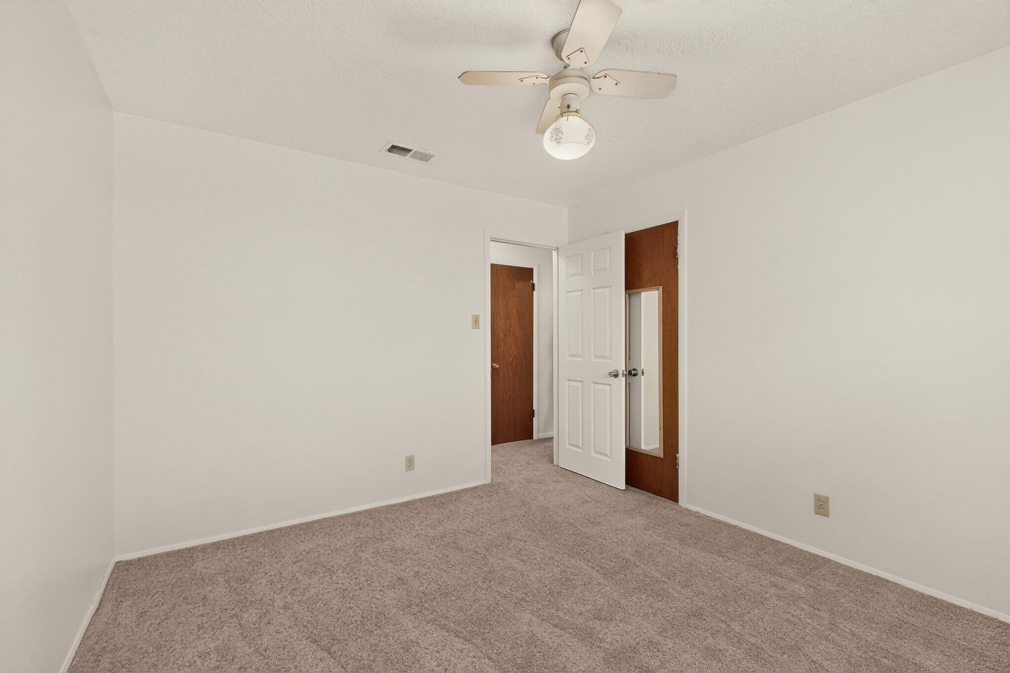 Photo 9 — 417 Rhode Island Street NE