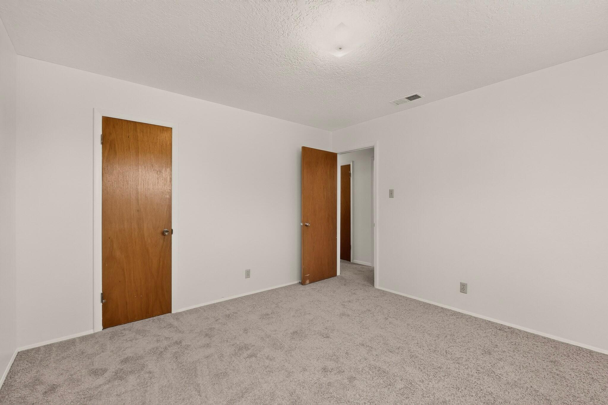 Photo 12 — 417 Rhode Island Street NE