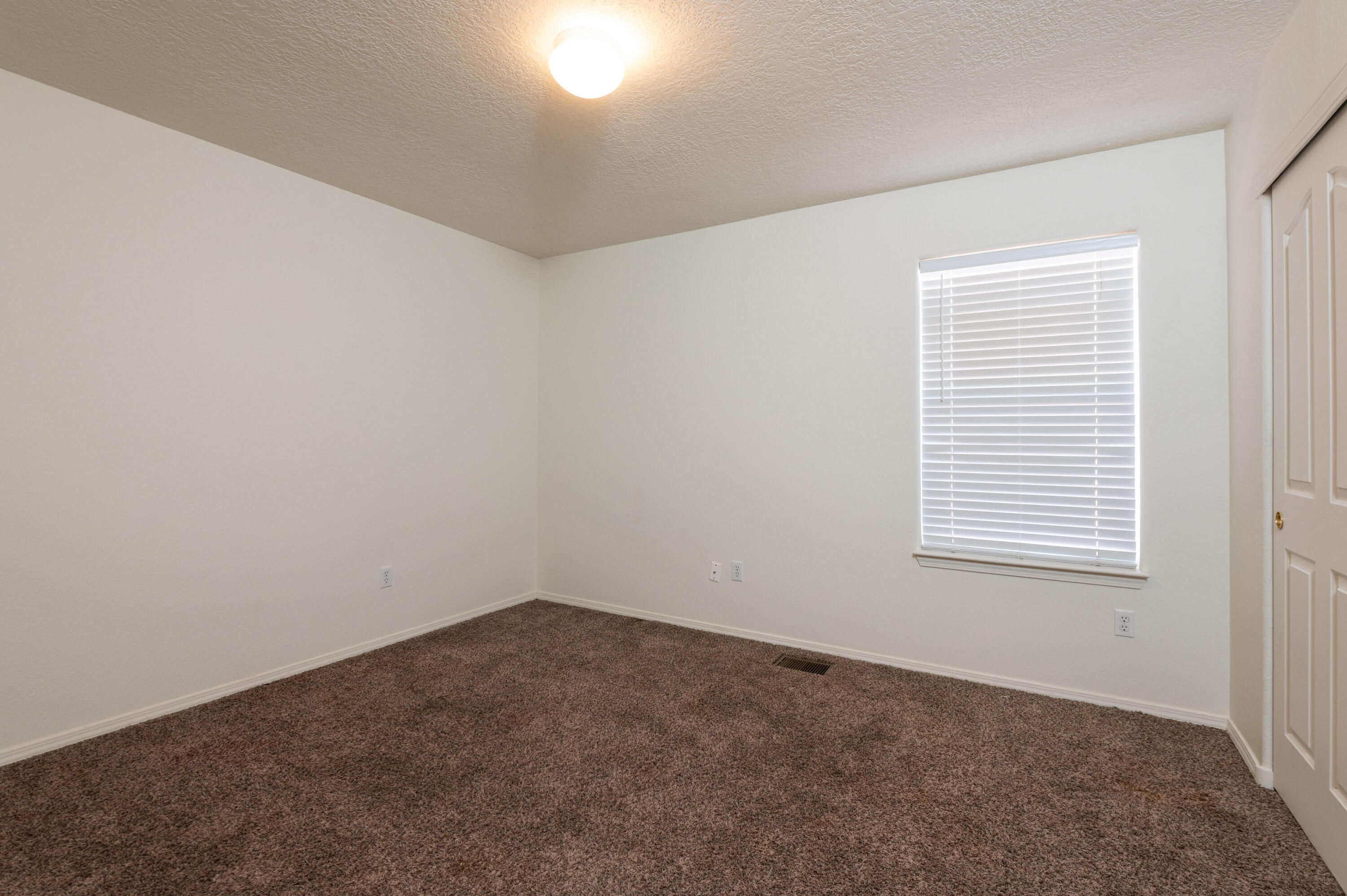 Photo 4 — 3540 Clear Creek Road NE
