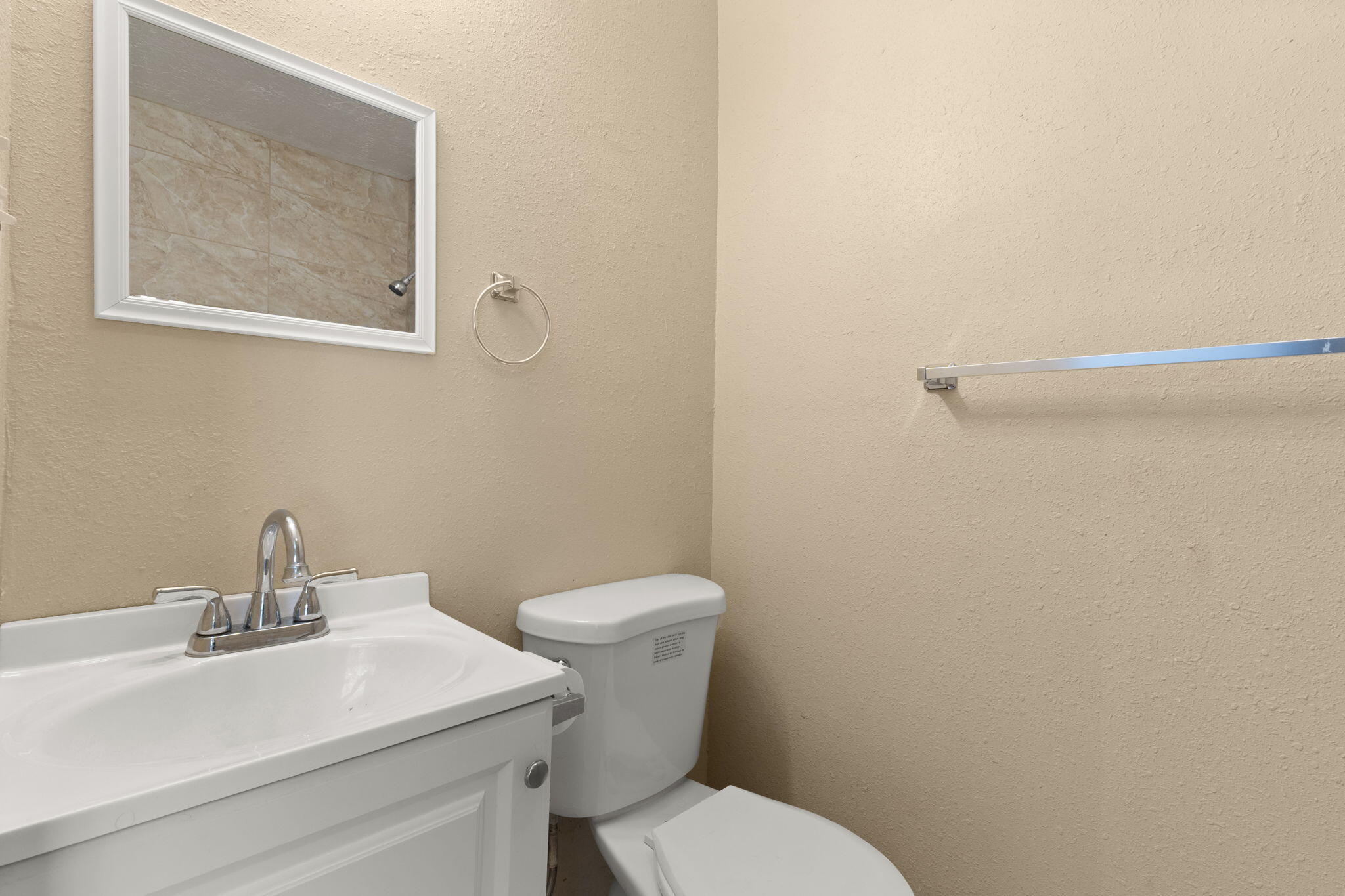 Photo 11 — 4904 Cerritos Avenue SW