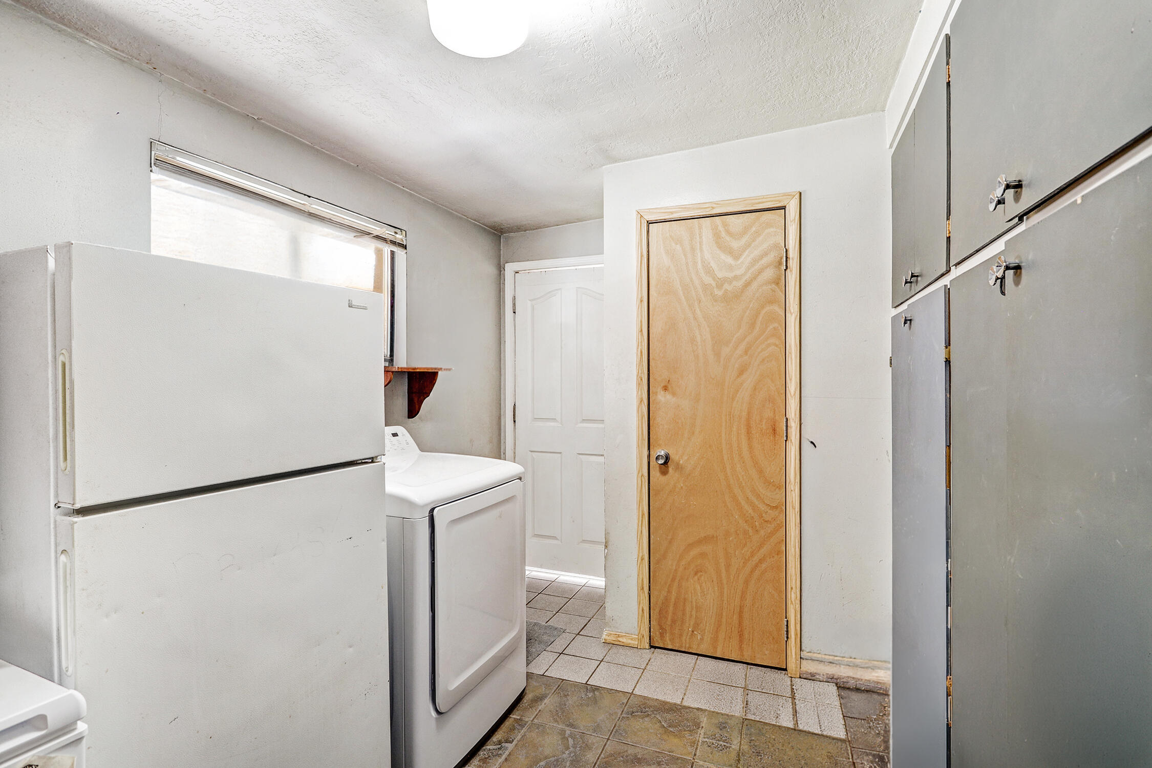 Photo 4 — 1232 Muriel Street NE