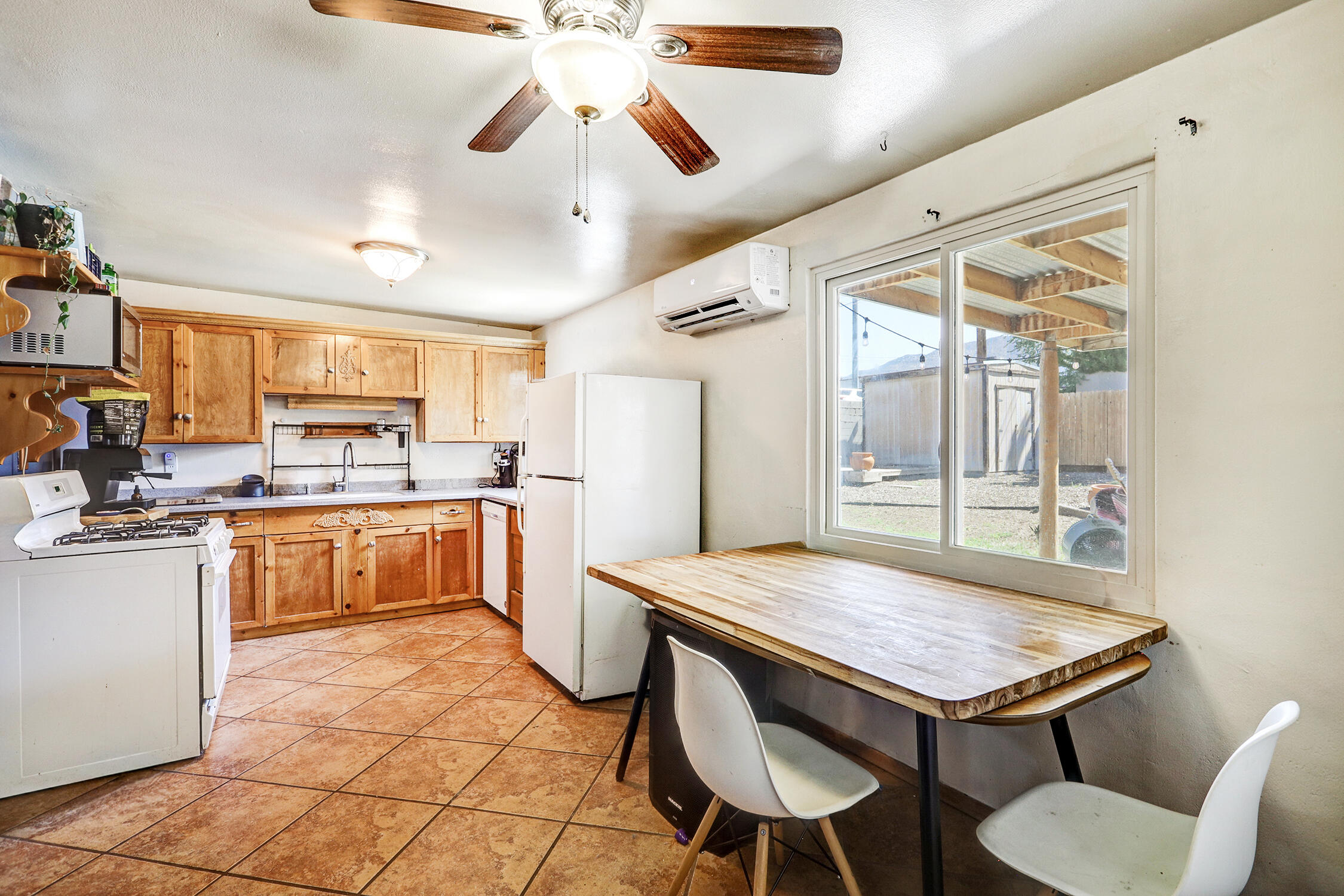 Photo 9 — 1232 Muriel Street NE