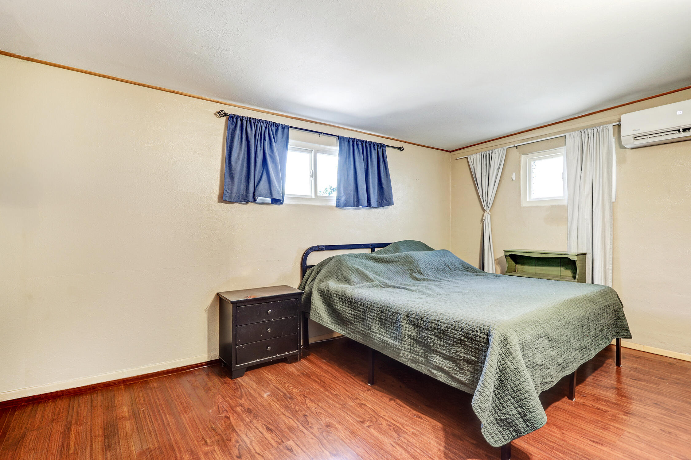 Photo 11 — 1232 Muriel Street NE