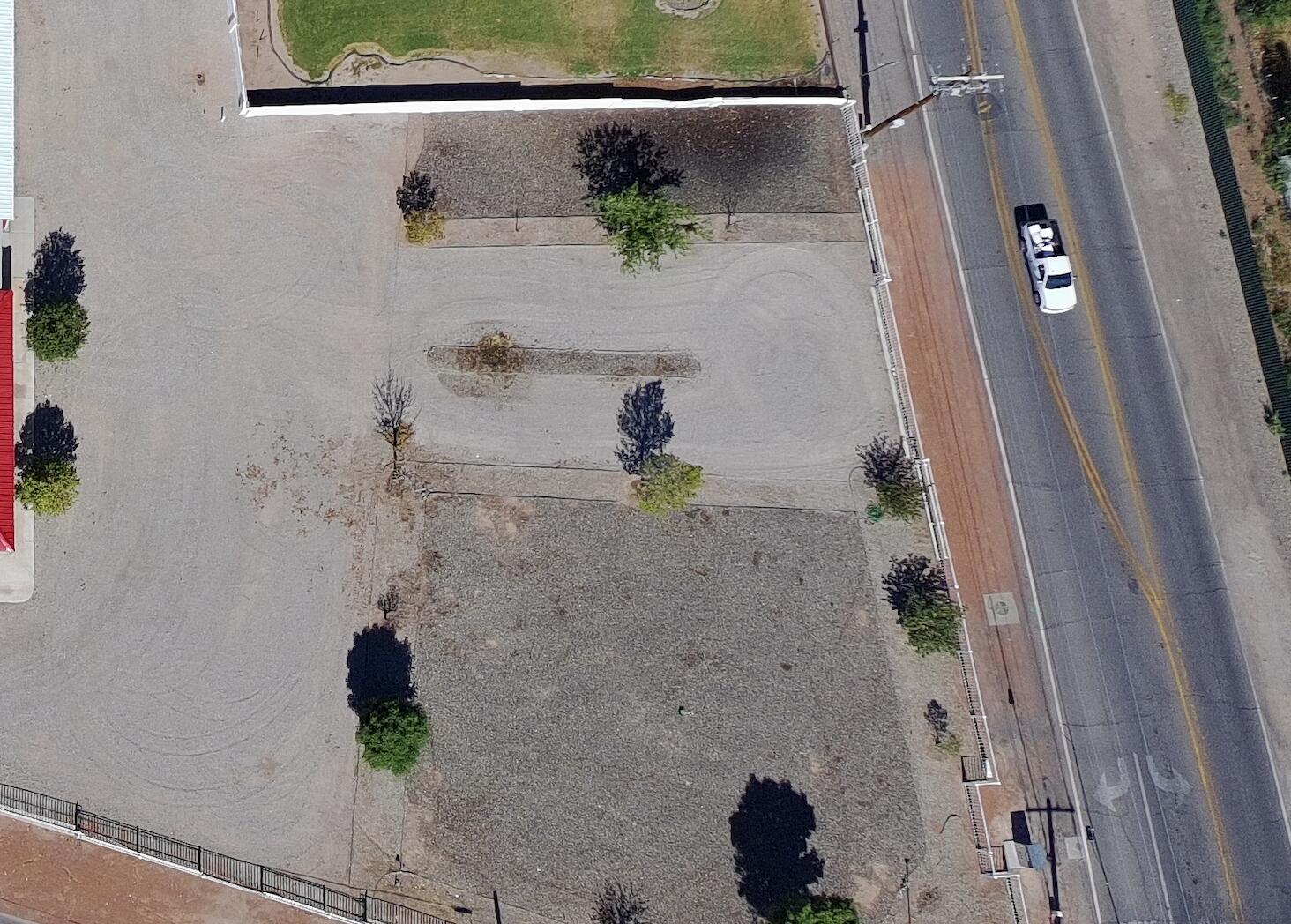 Photo 2 — 4401 Isleta Boulevard SW