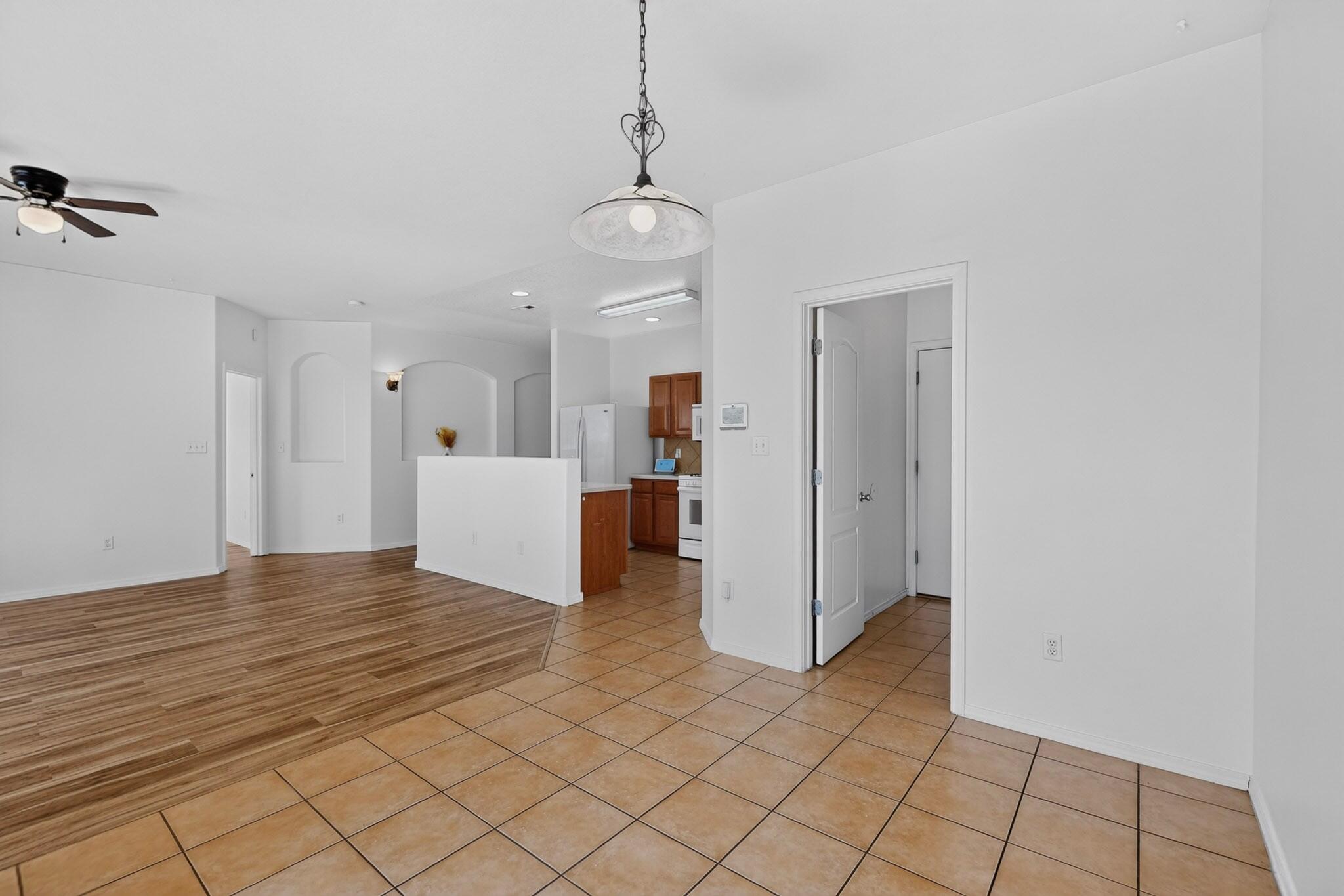 Photo 3 — 3112 Grassland Drive SW