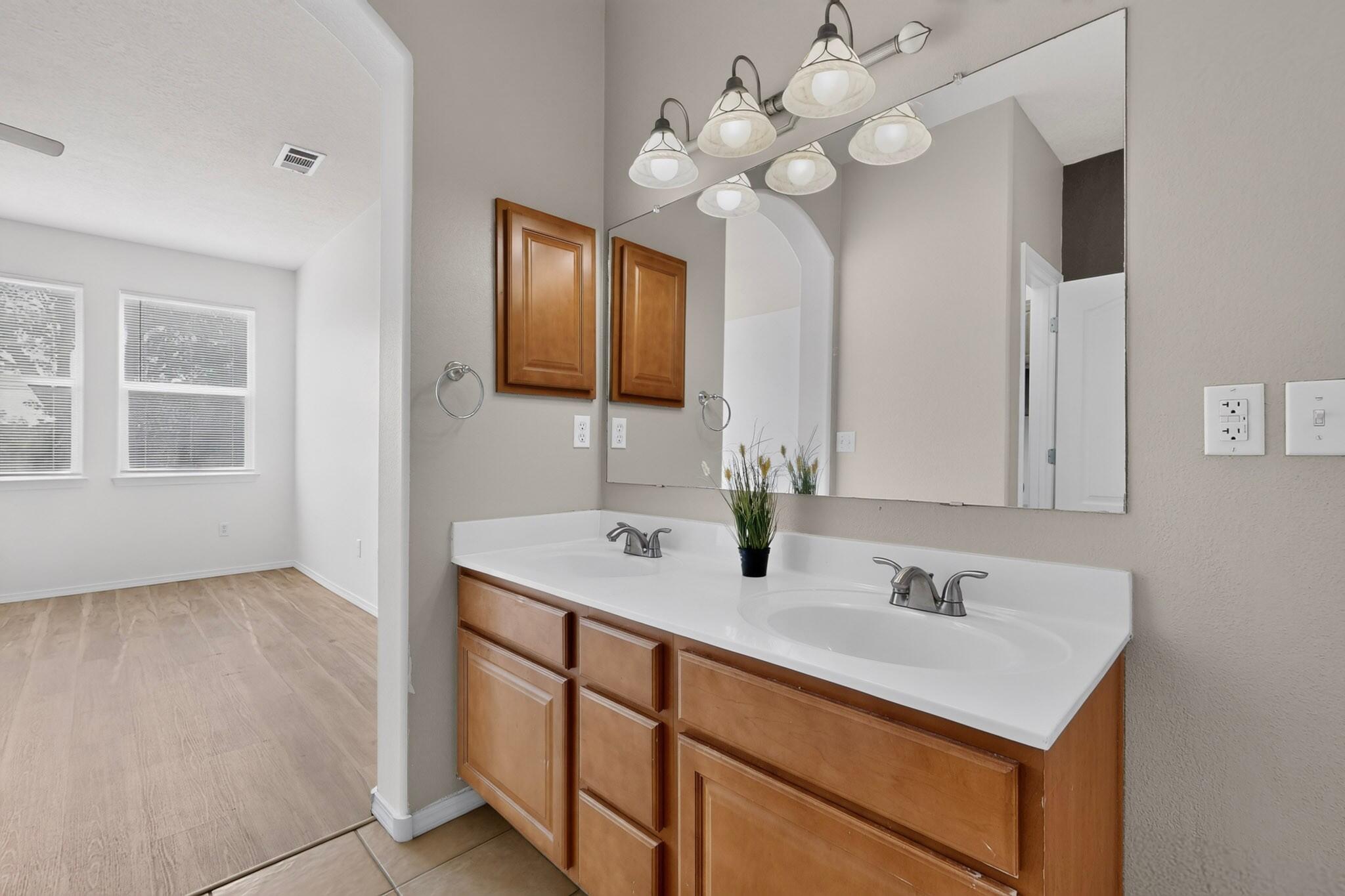 Photo 12 — 3112 Grassland Drive SW