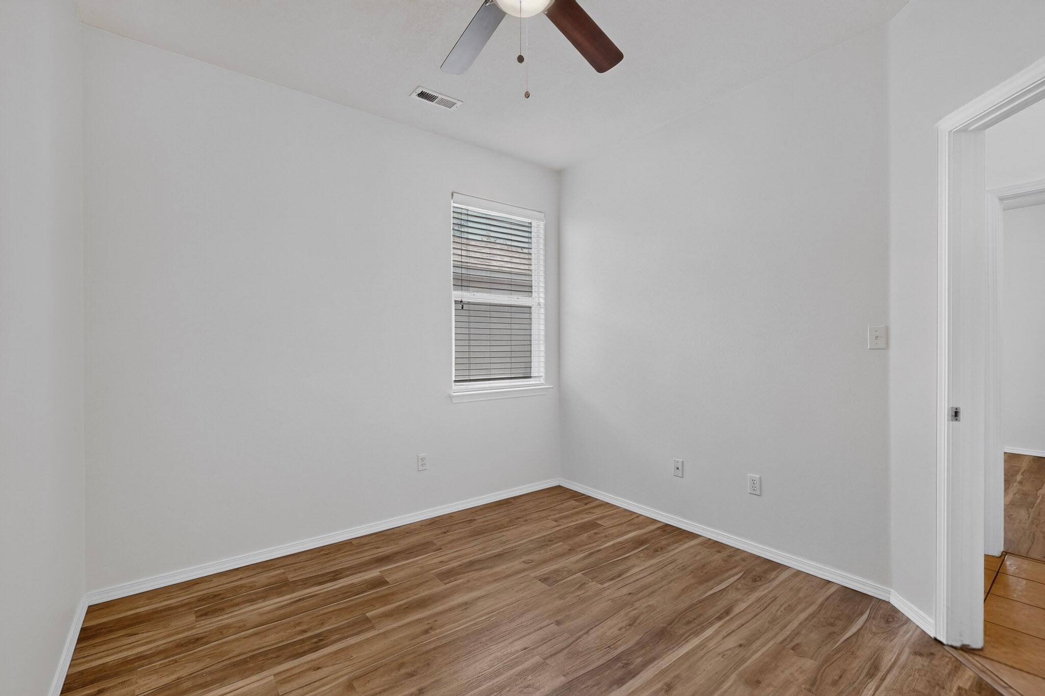 Photo 15 — 3112 Grassland Drive SW