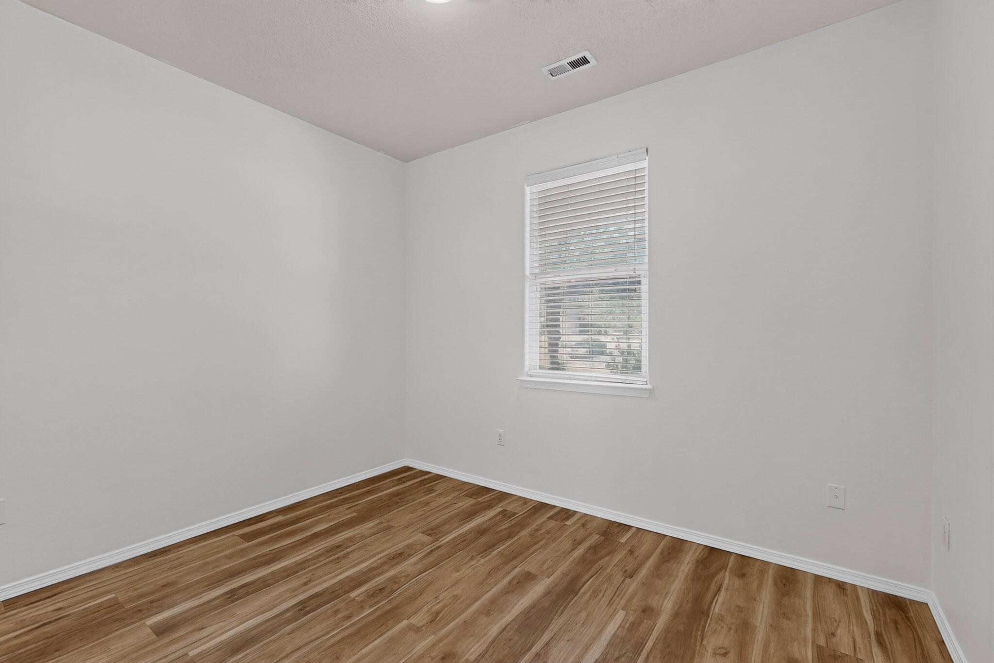 Photo 20 — 3112 Grassland Drive SW