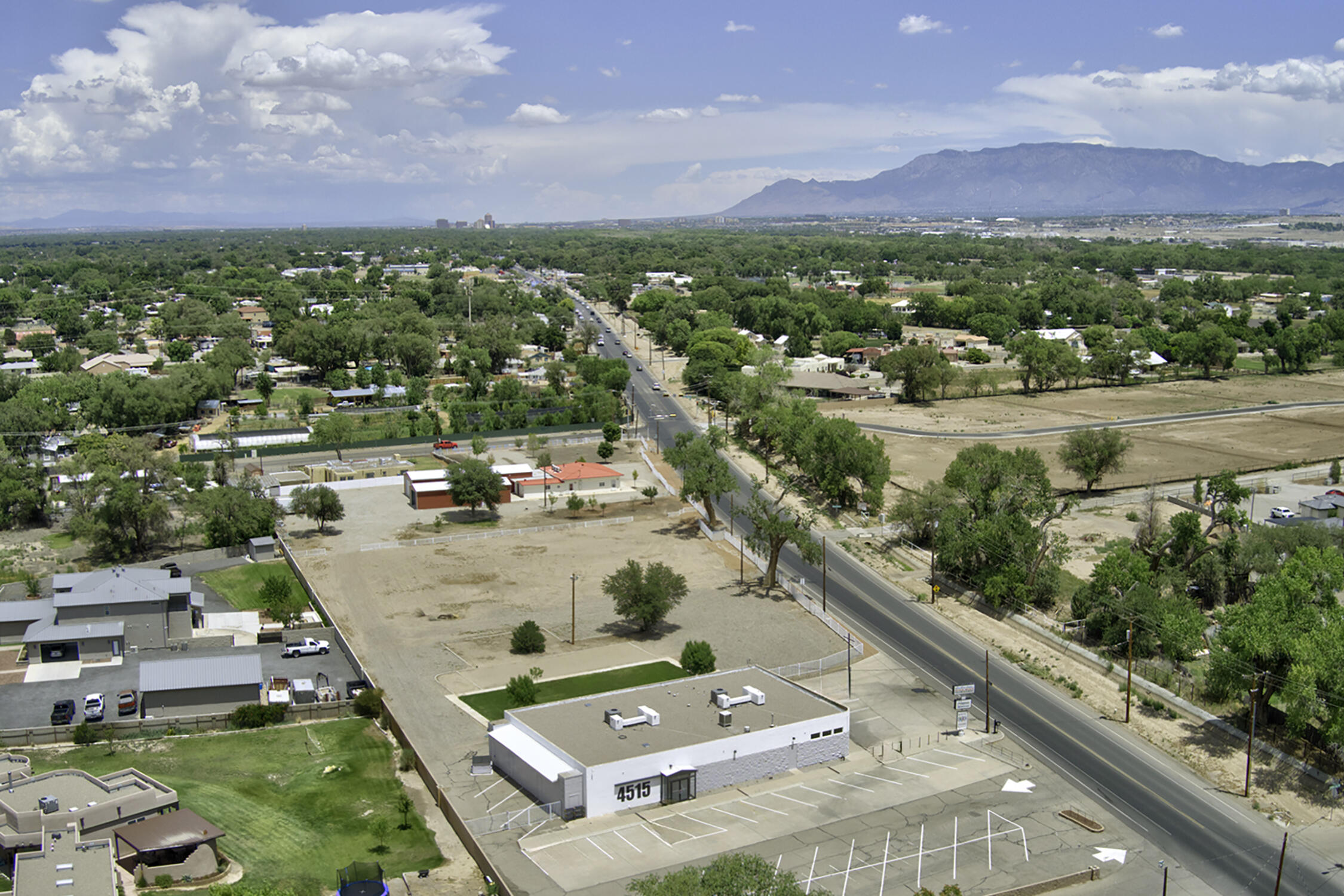Photo 3 — 4515 Isleta Boulevard SW