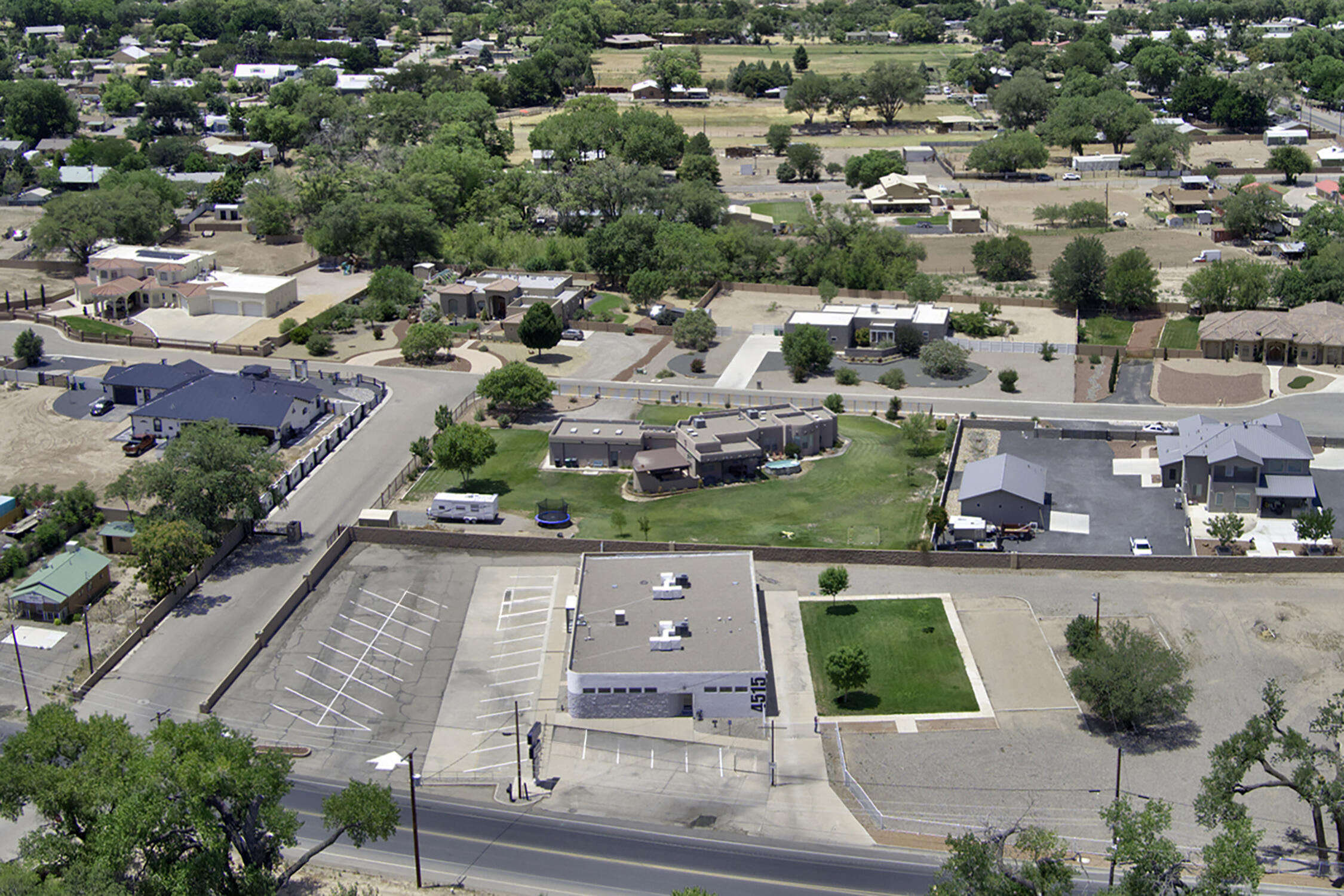 Photo 6 — 4515 Isleta Boulevard SW