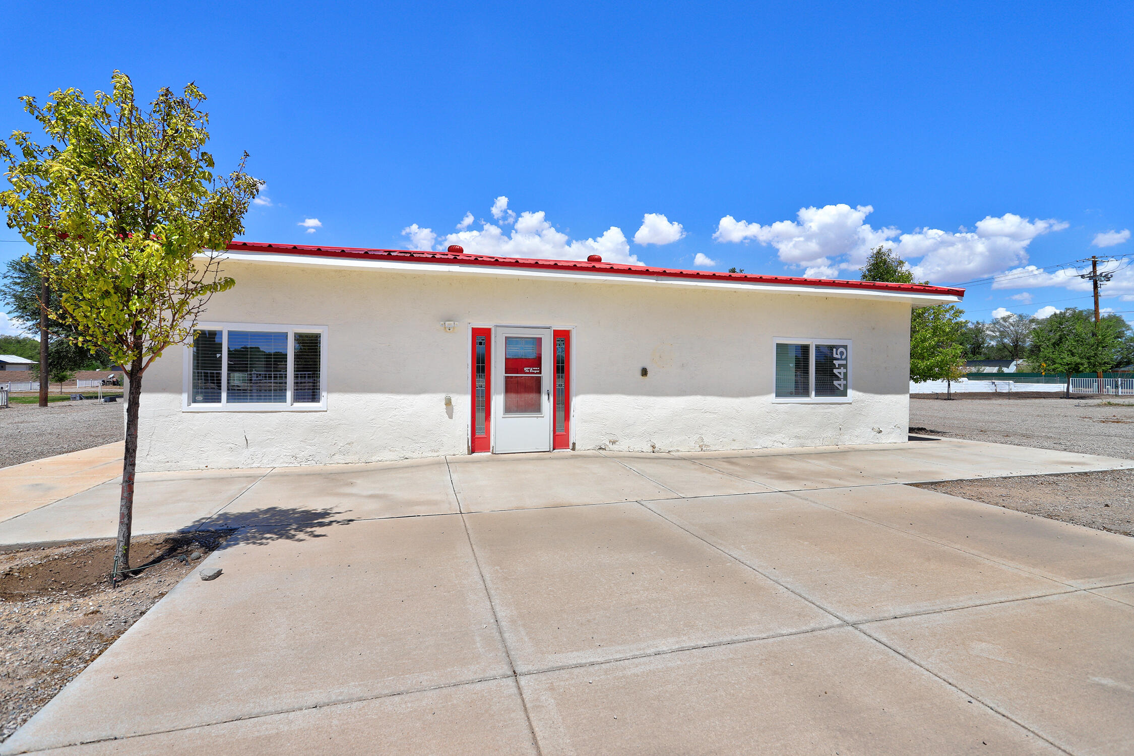 4415 Isleta Boulevard SW