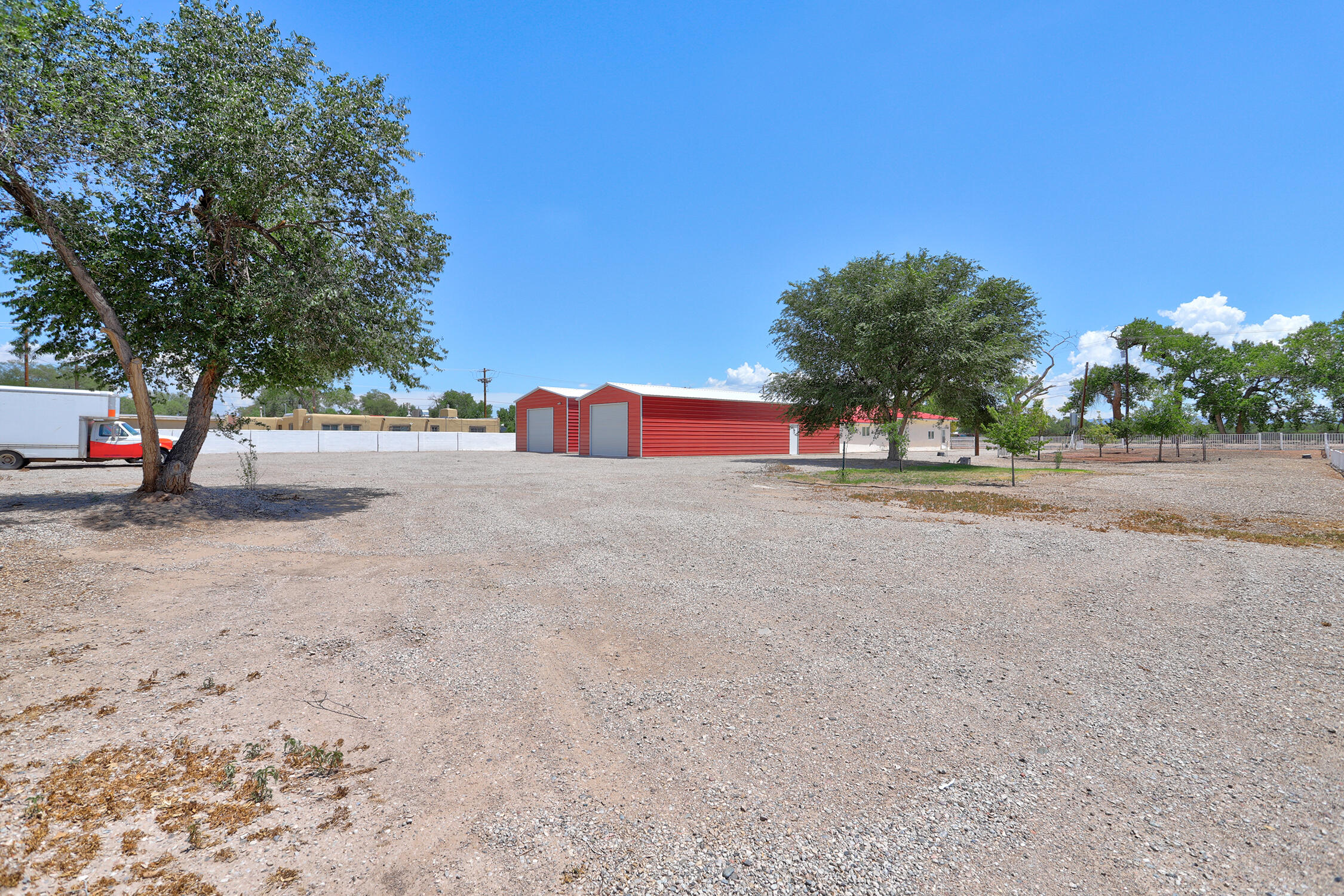 Photo 3 — 4415 Isleta Boulevard SW