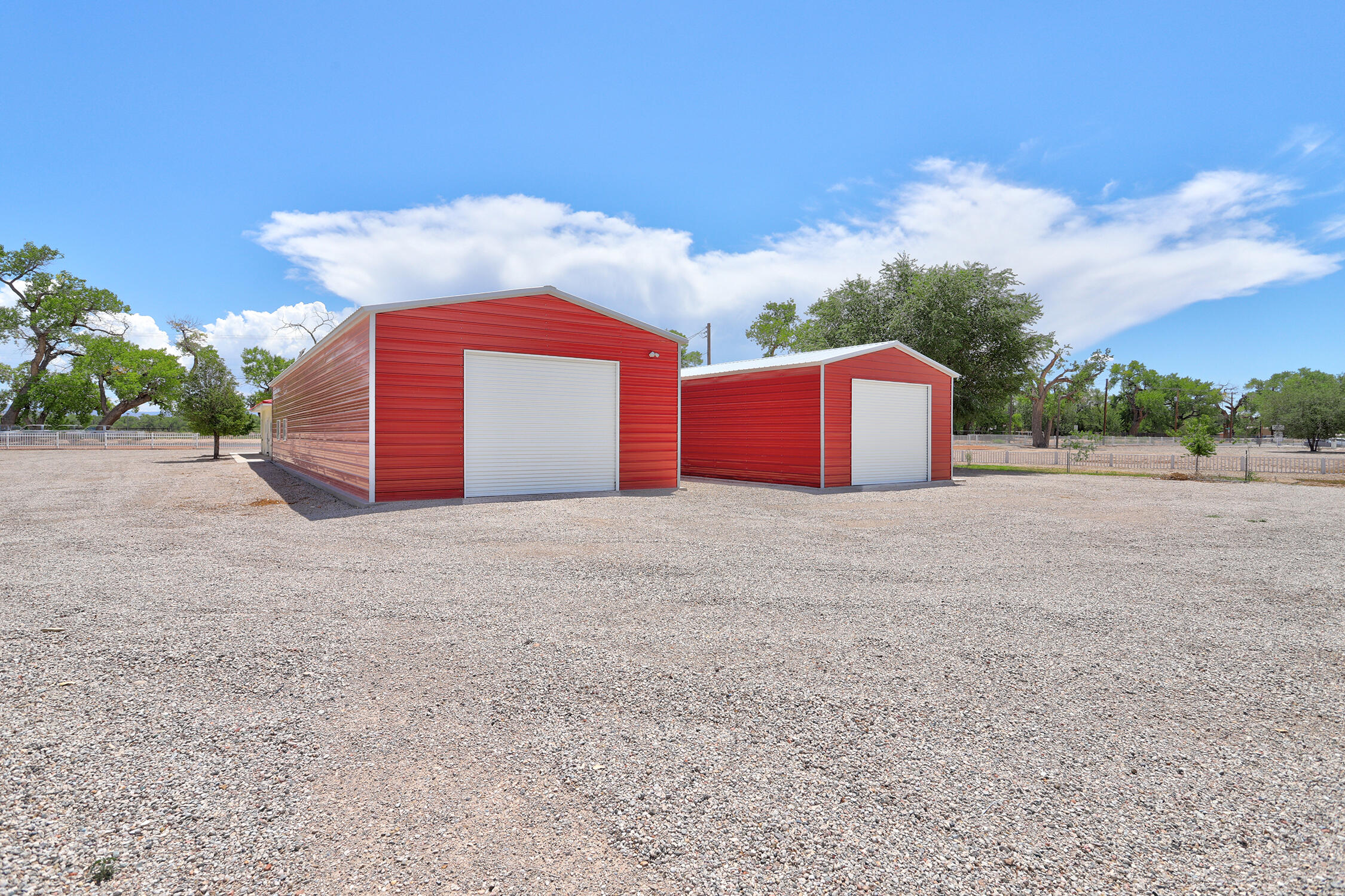 Photo 6 — 4415 Isleta Boulevard SW