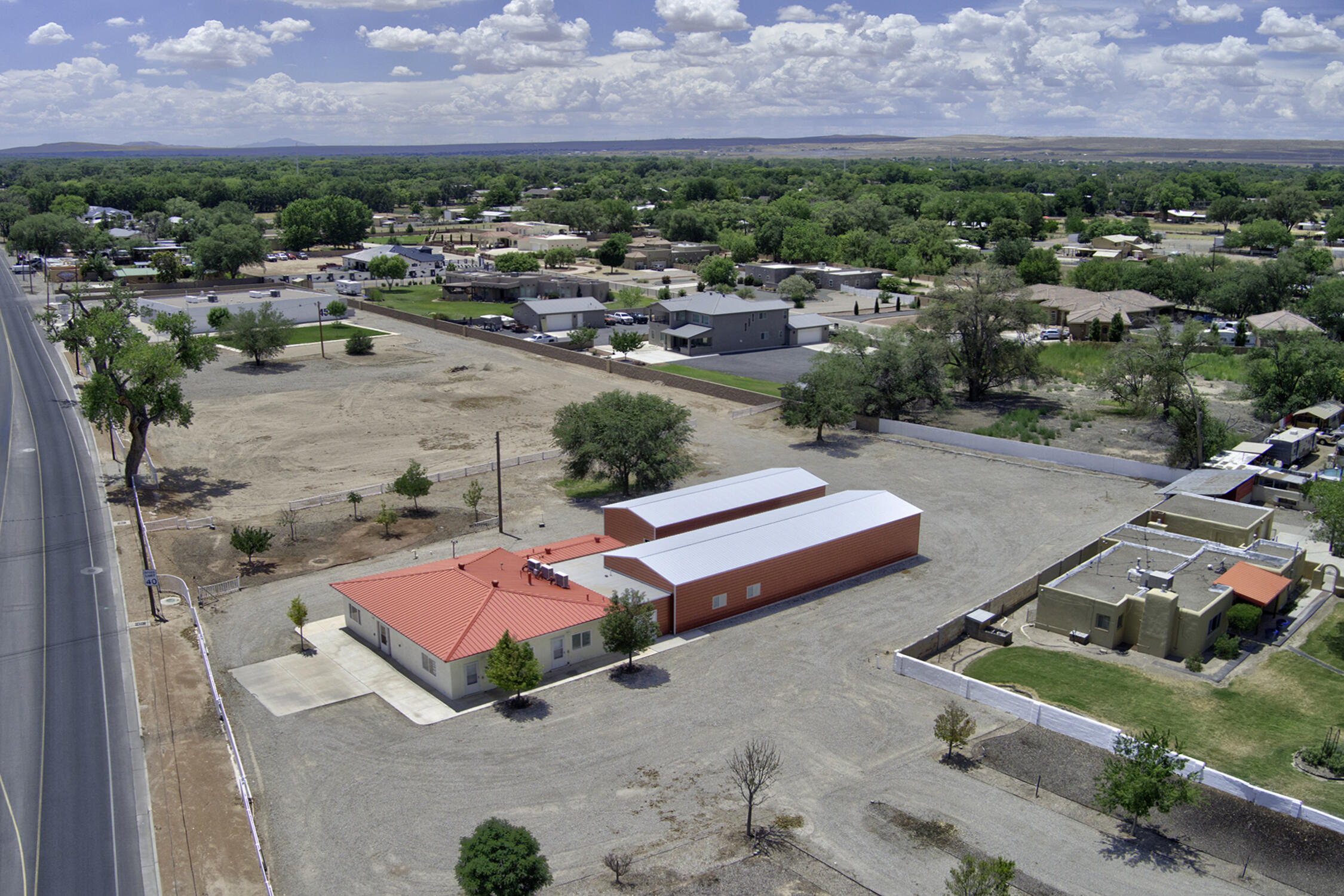Photo 18 — 4415 Isleta Boulevard SW