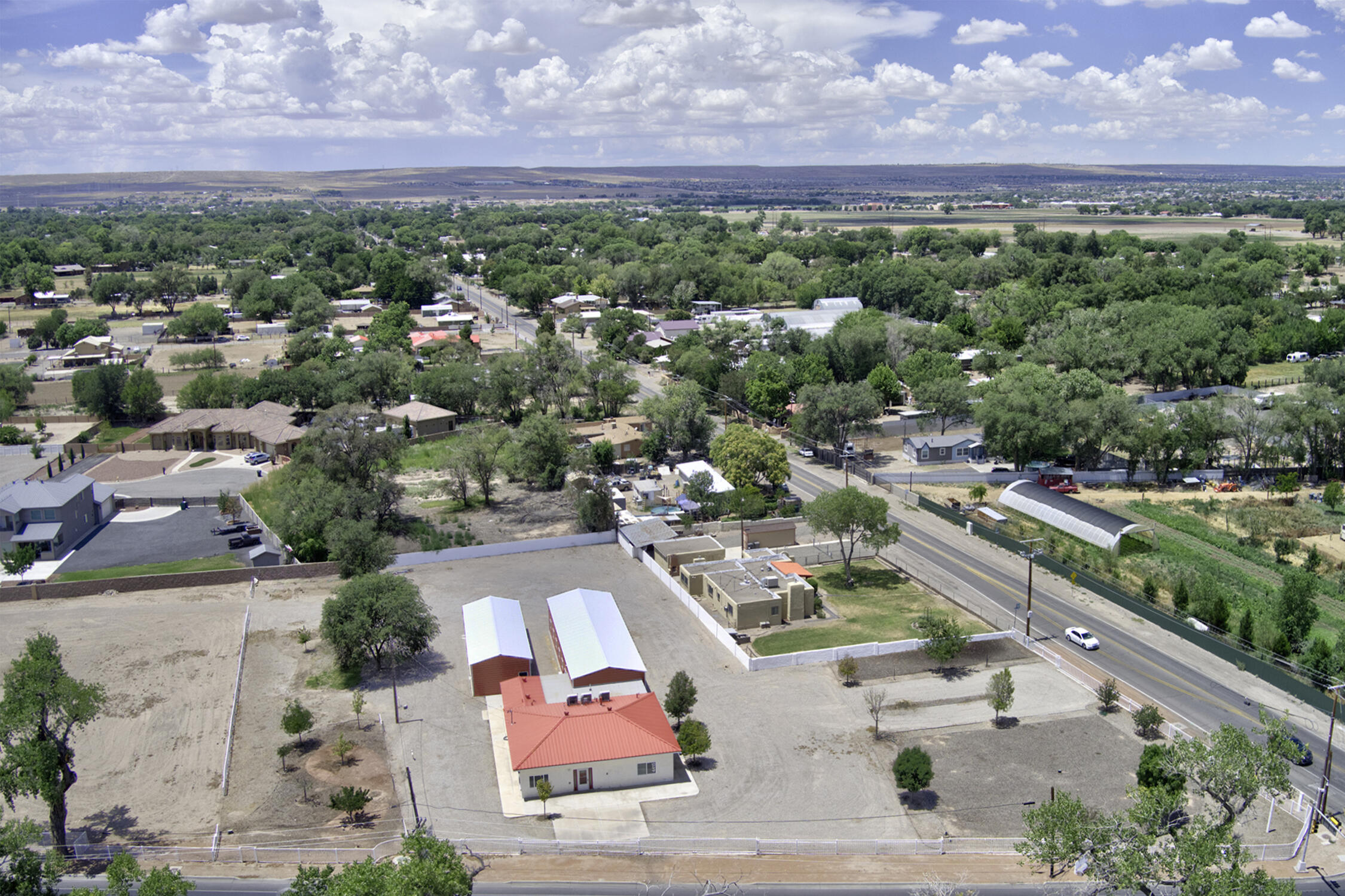Photo 19 — 4415 Isleta Boulevard SW
