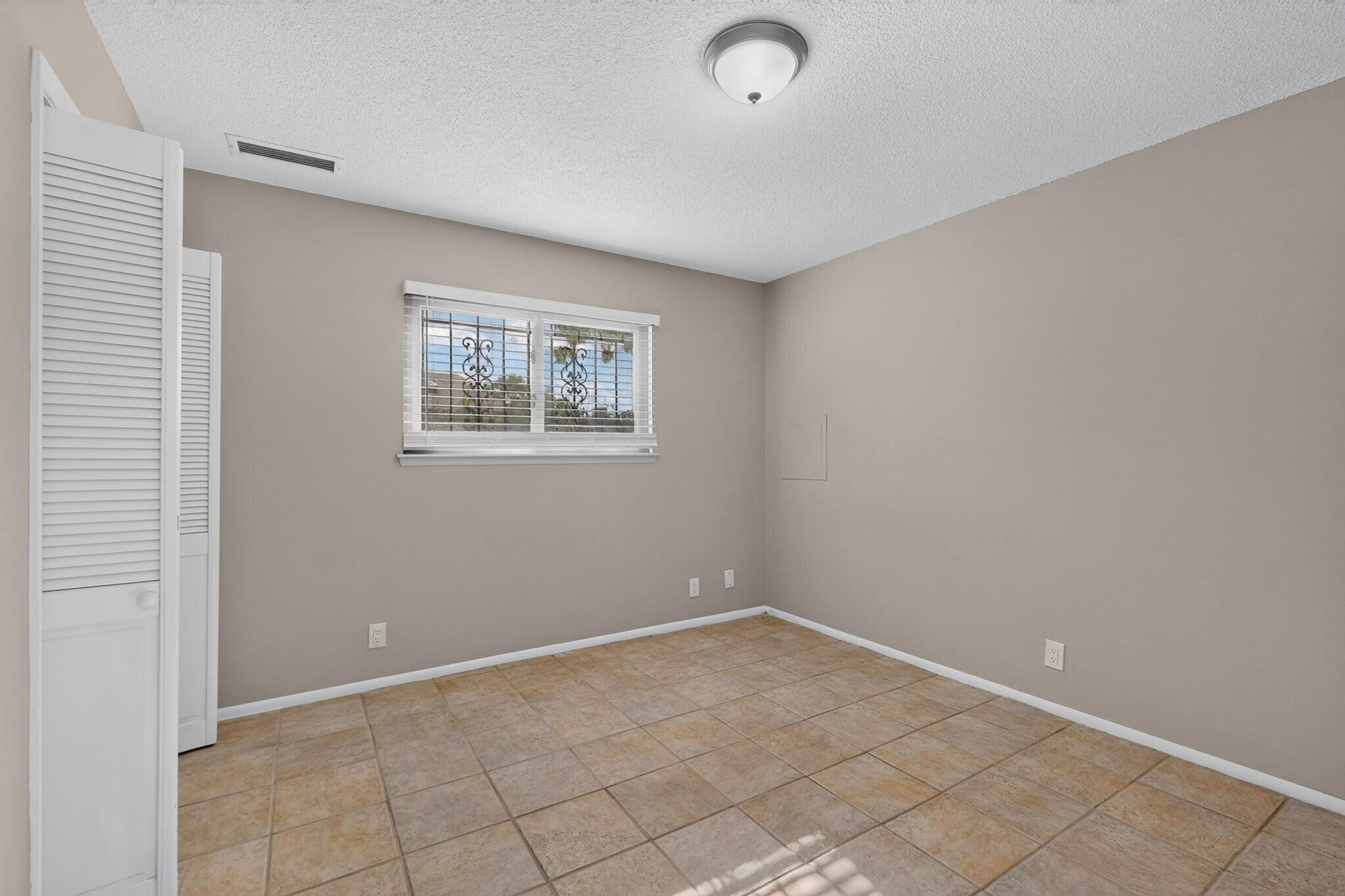 Photo 19 — 9609 SAN GABRIEL Road NE