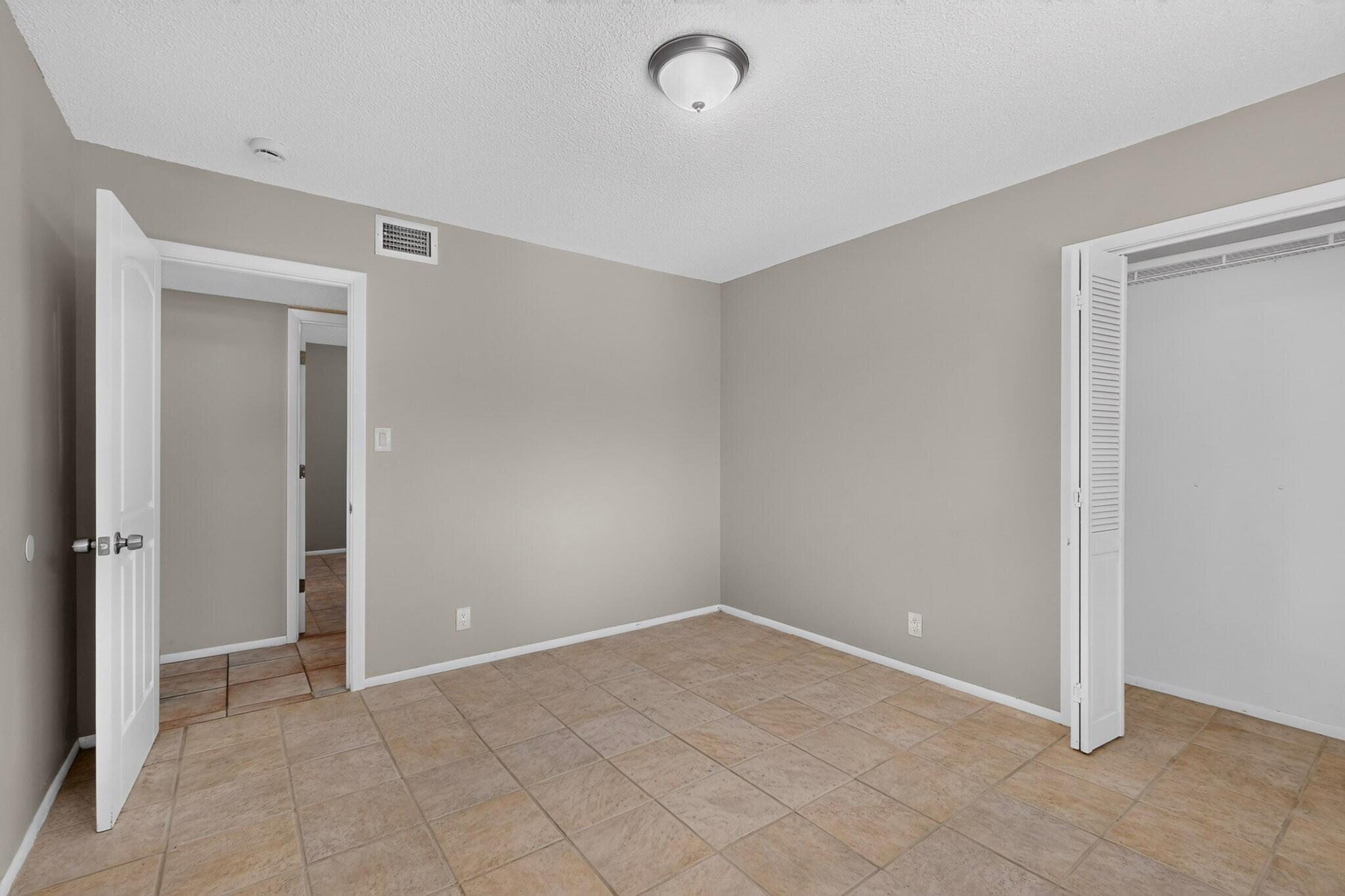 Photo 18 — 9609 SAN GABRIEL Road NE