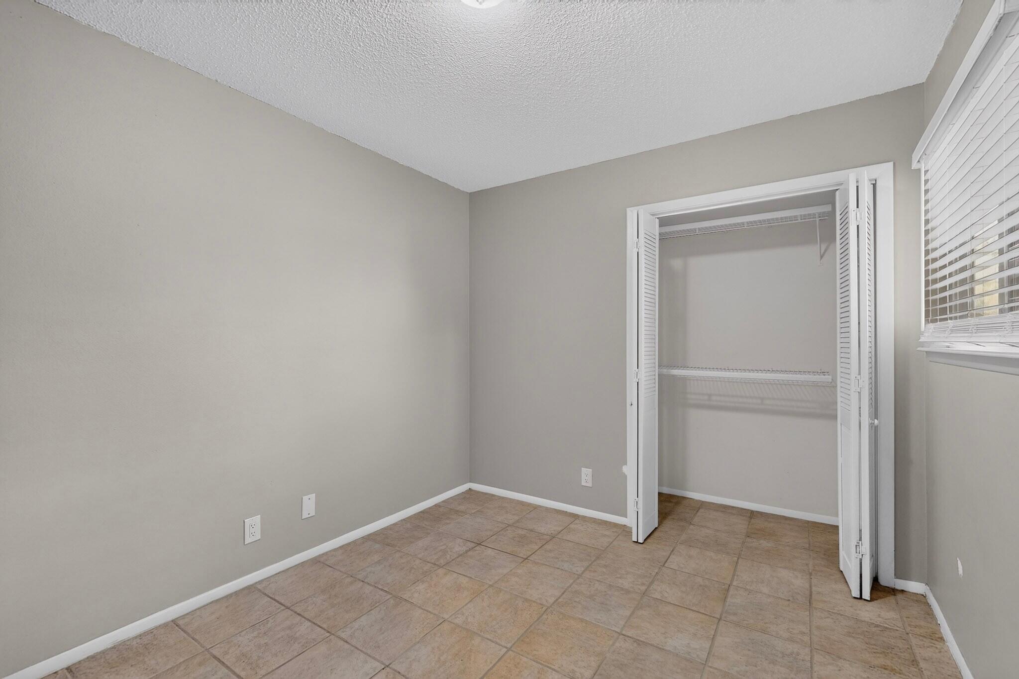 Photo 16 — 9609 SAN GABRIEL Road NE