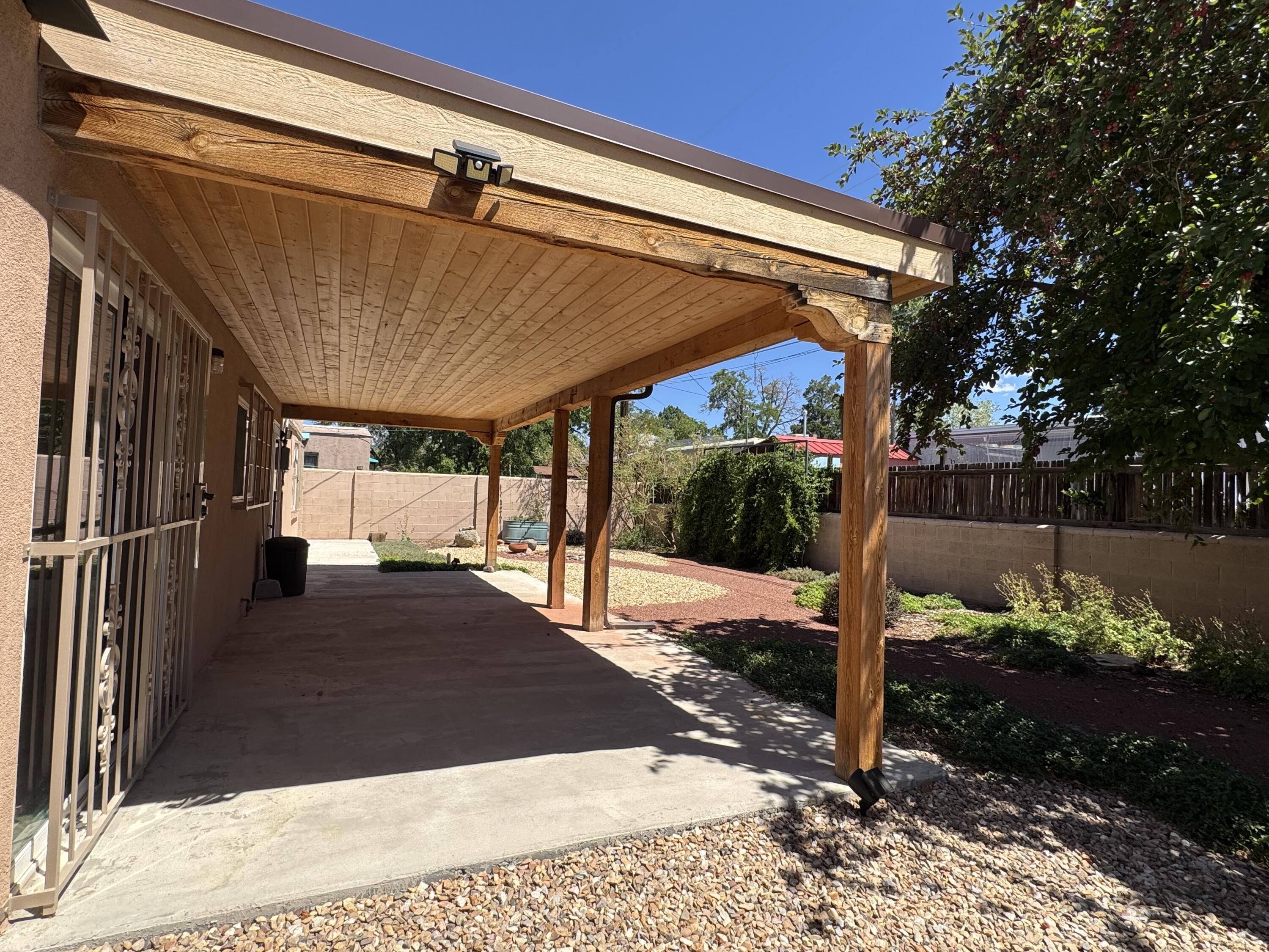 Photo 8 — 1824 Lester Drive NE