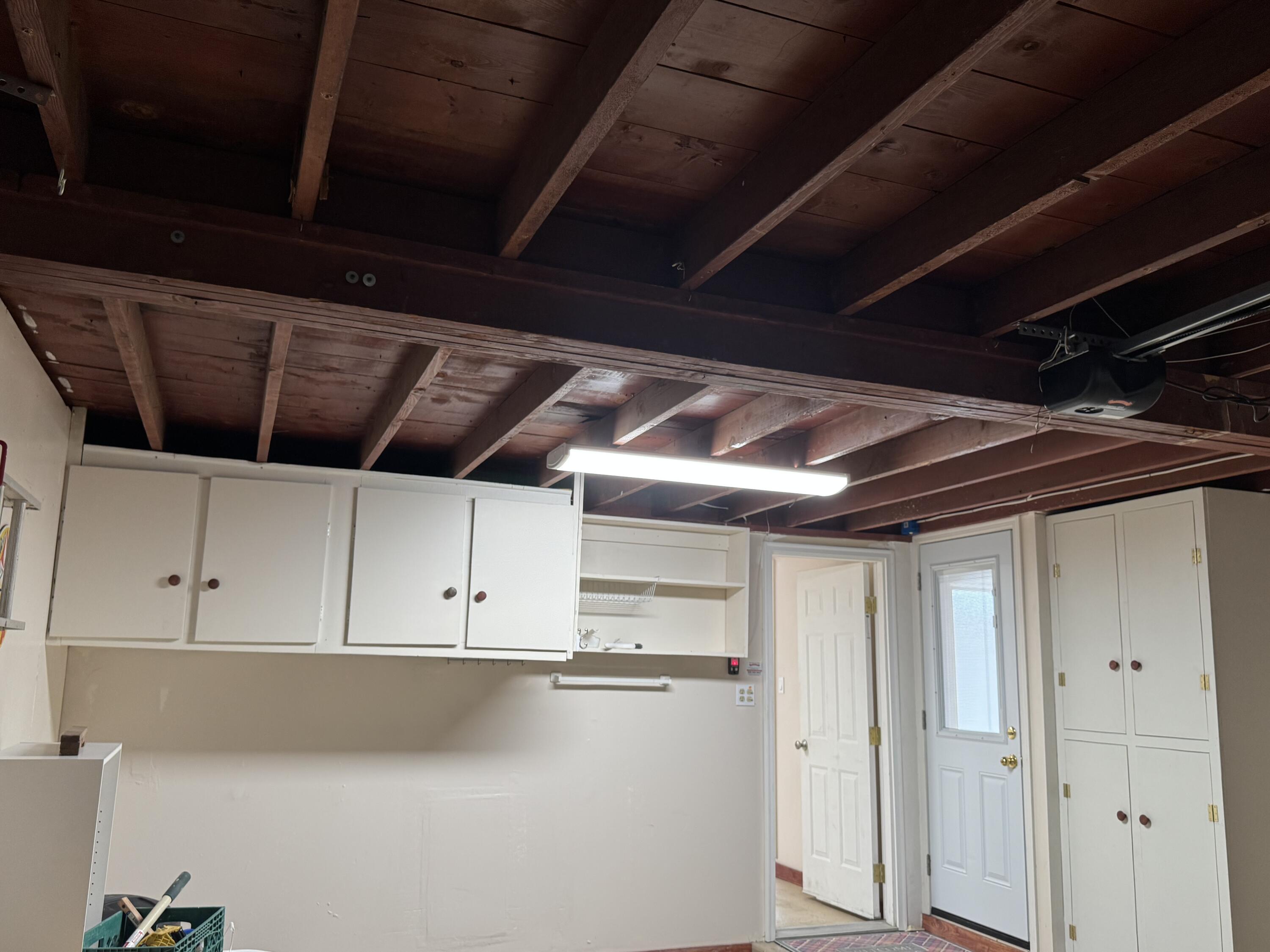 Photo 11 — 1824 Lester Drive NE