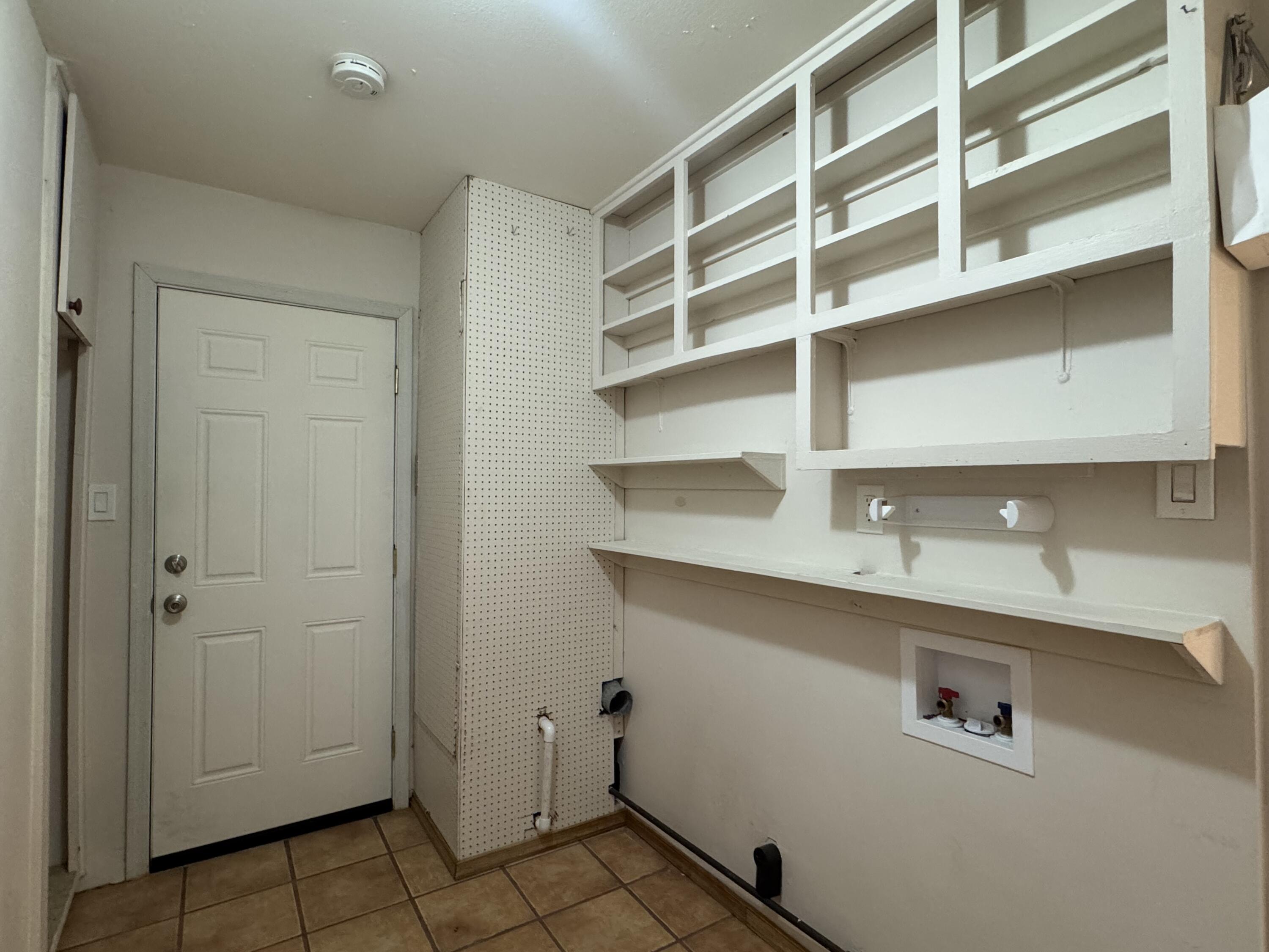 Photo 13 — 1824 Lester Drive NE