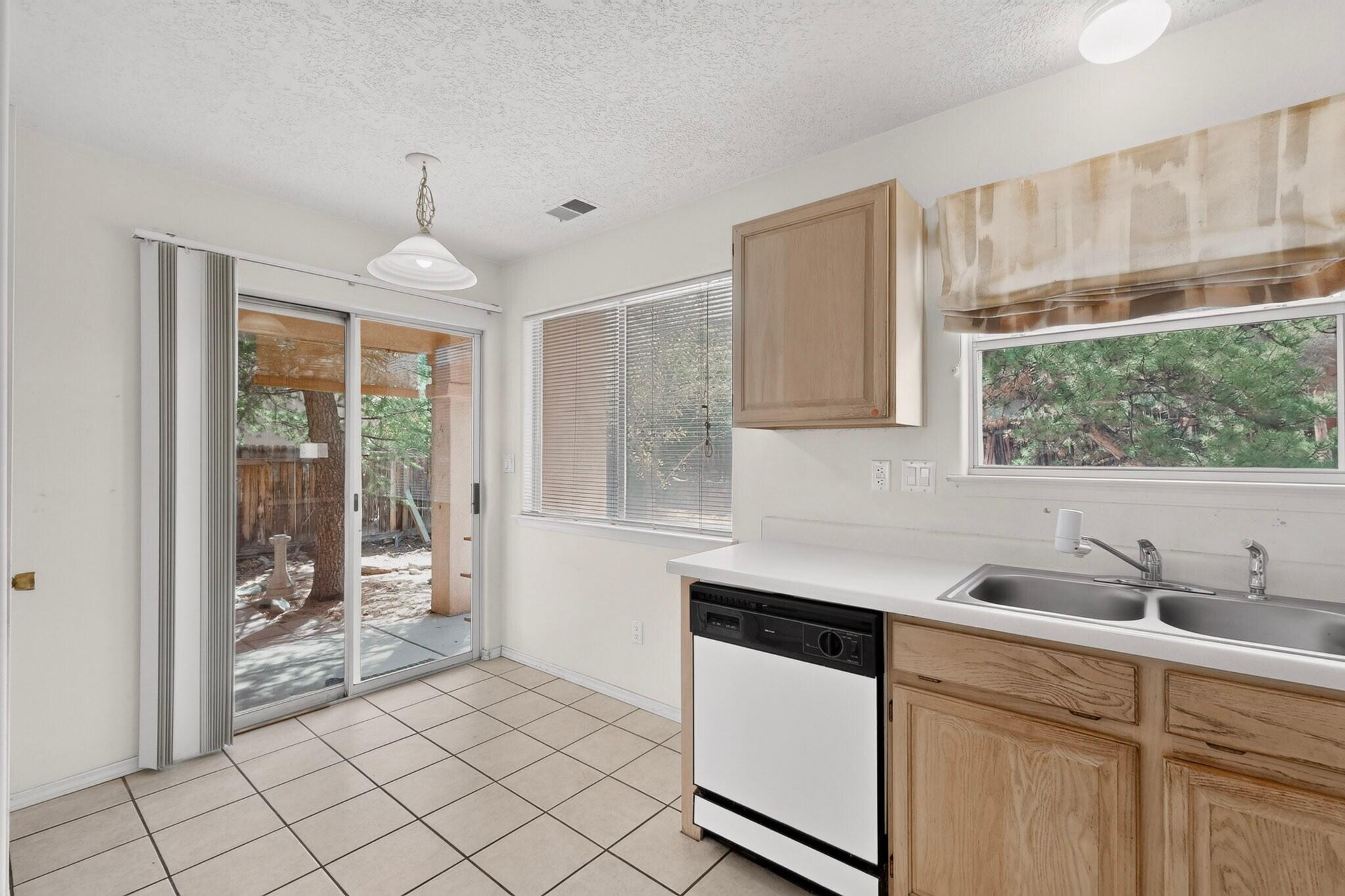 Photo 9 — 5339 La Colonia Drive NW
