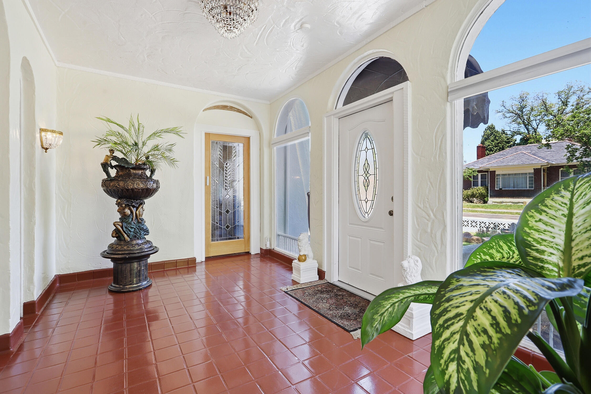 Photo 13 — 1606 Roma Avenue NE