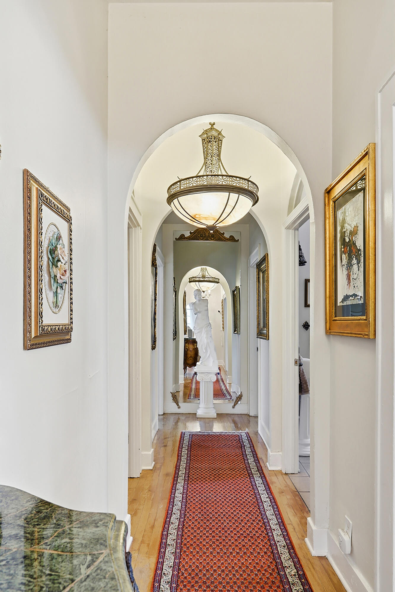 Photo 12 — 1606 Roma Avenue NE