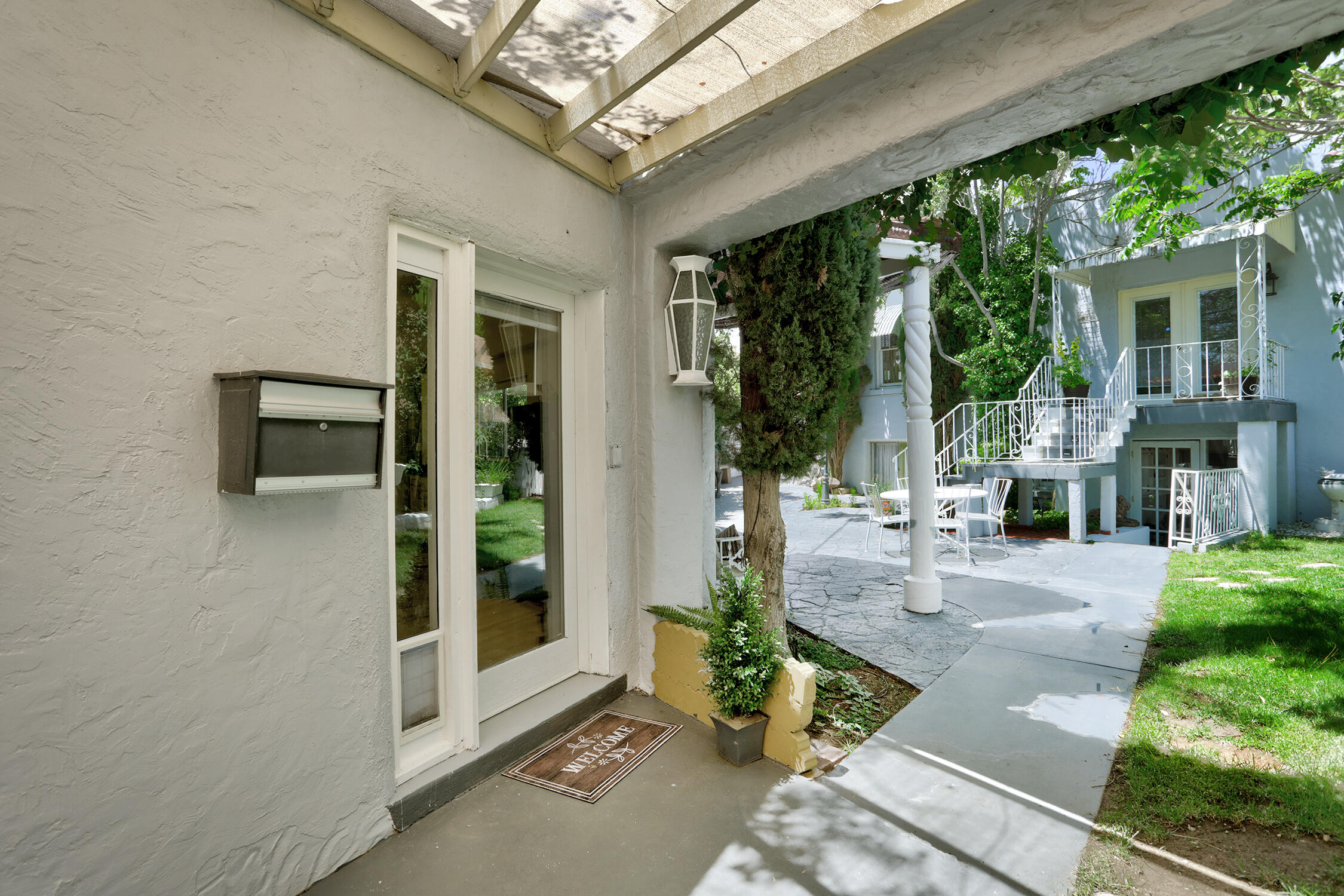 Photo 13 — 1606 Roma Avenue NE