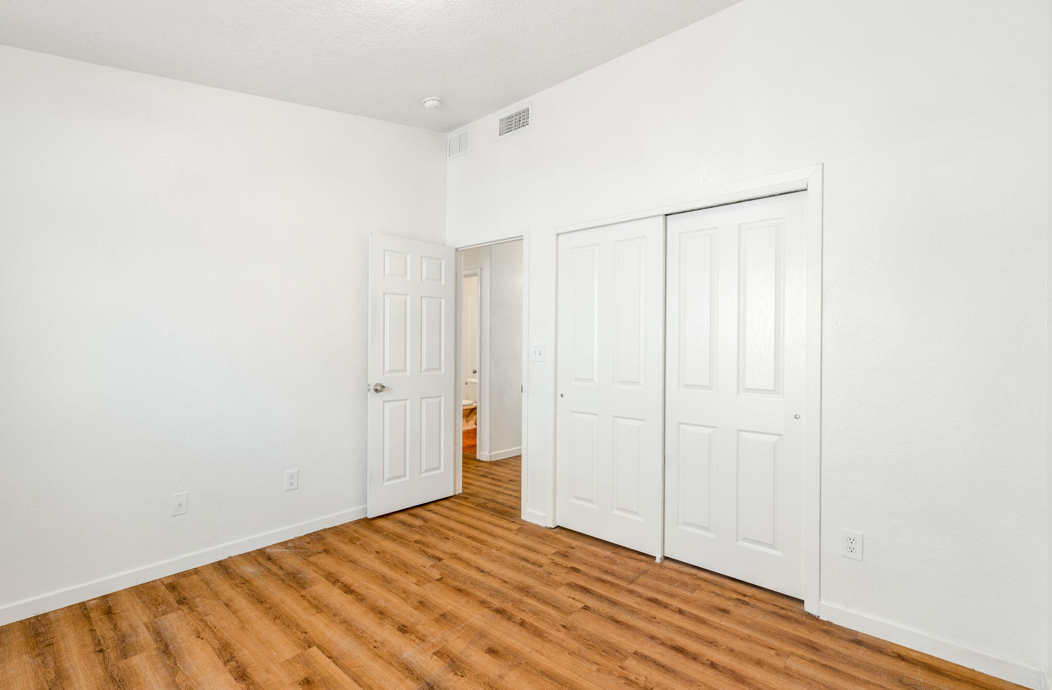 Photo 13 — 2102 N Ensenada Circle SE
