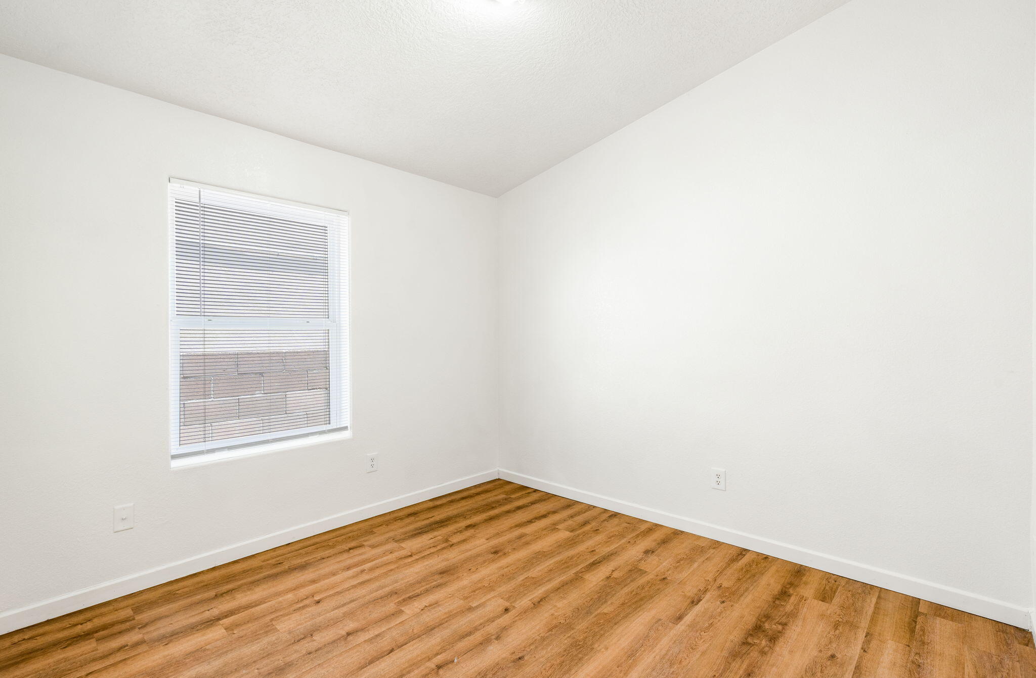 Photo 12 — 2102 N Ensenada Circle SE