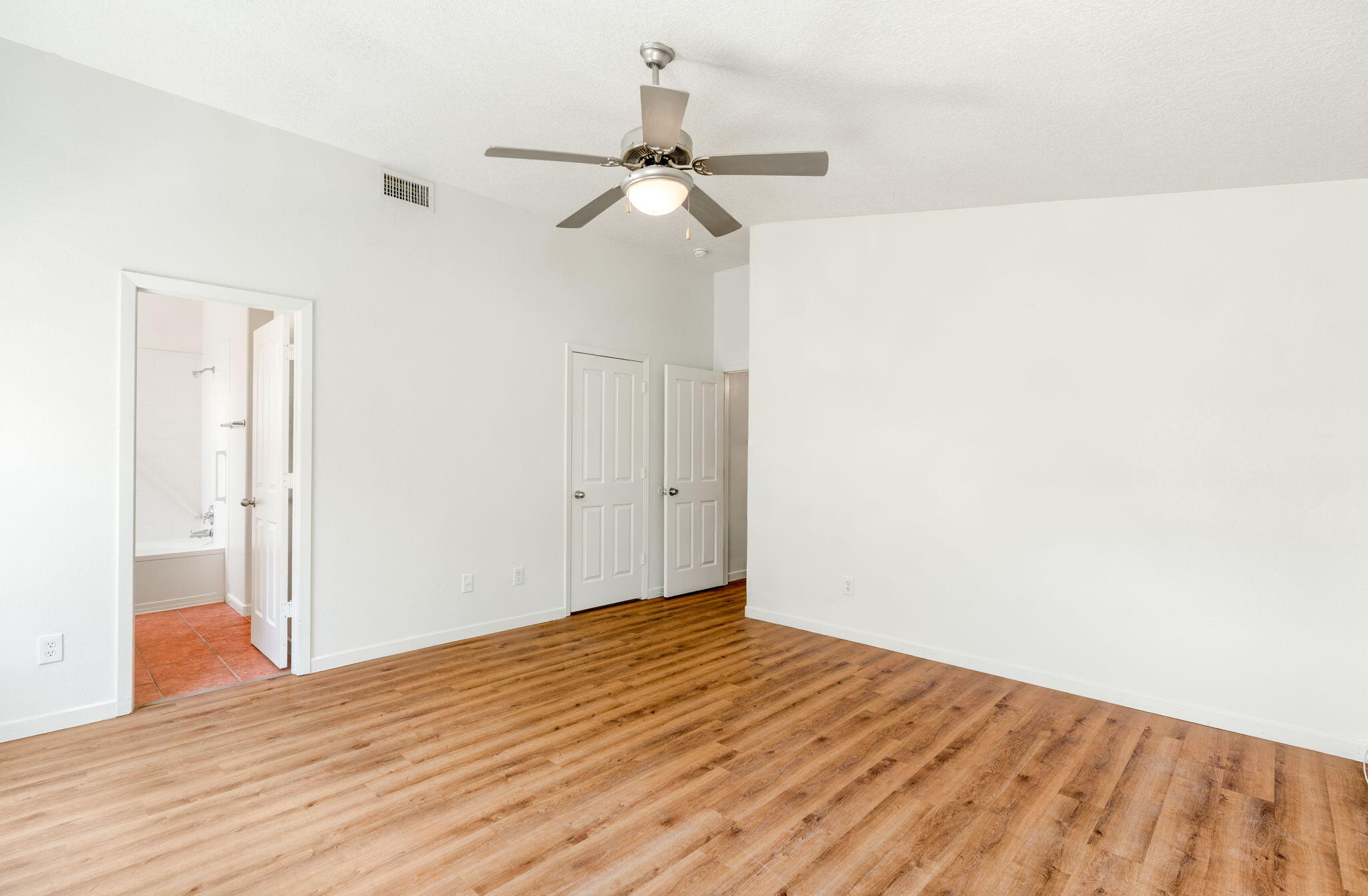 Photo 8 — 2102 N Ensenada Circle SE