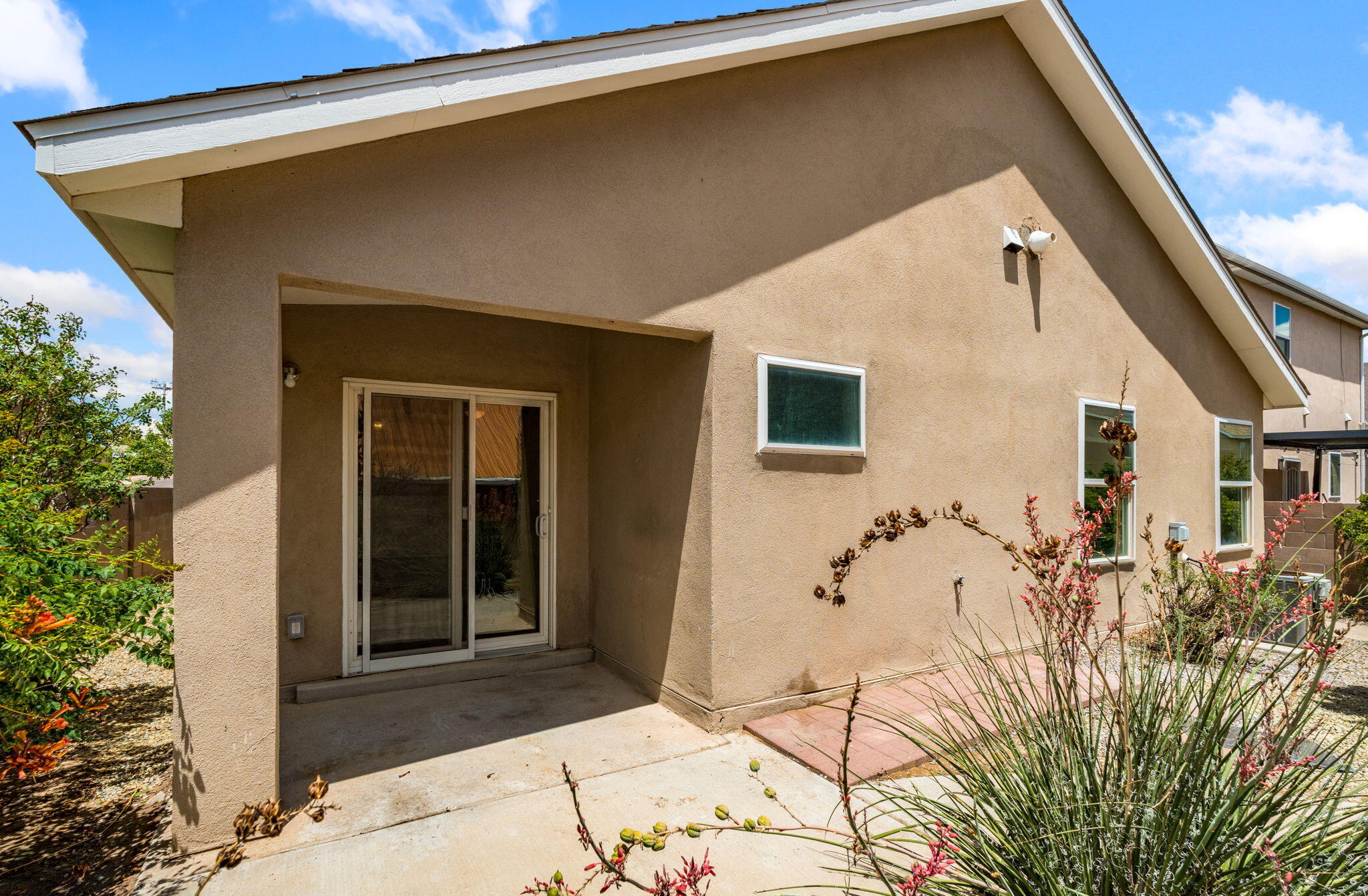 Photo 4 — 2102 N Ensenada Circle SE