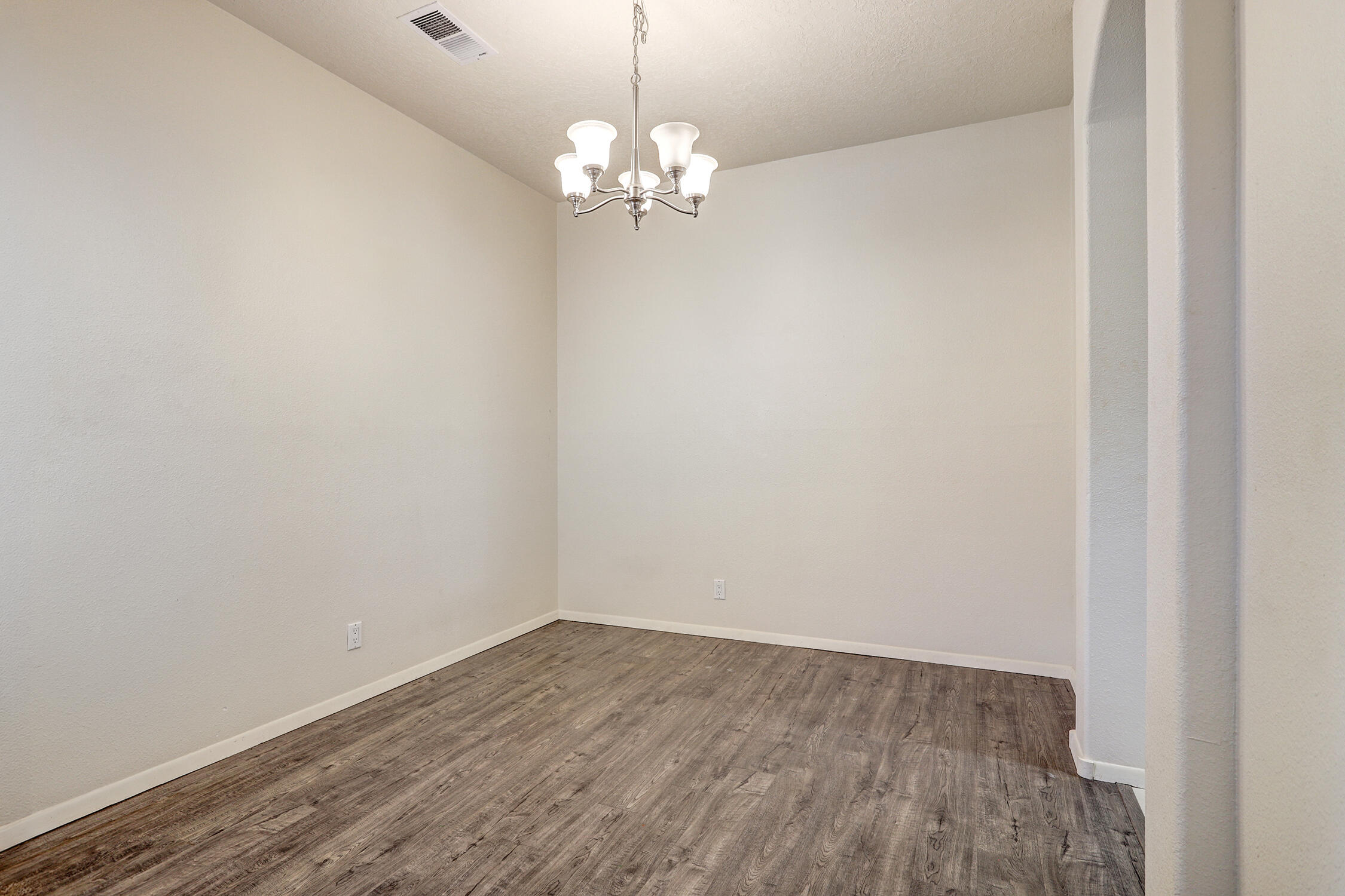 Photo 13 — 4211 Pitt Place NE UNIT 3