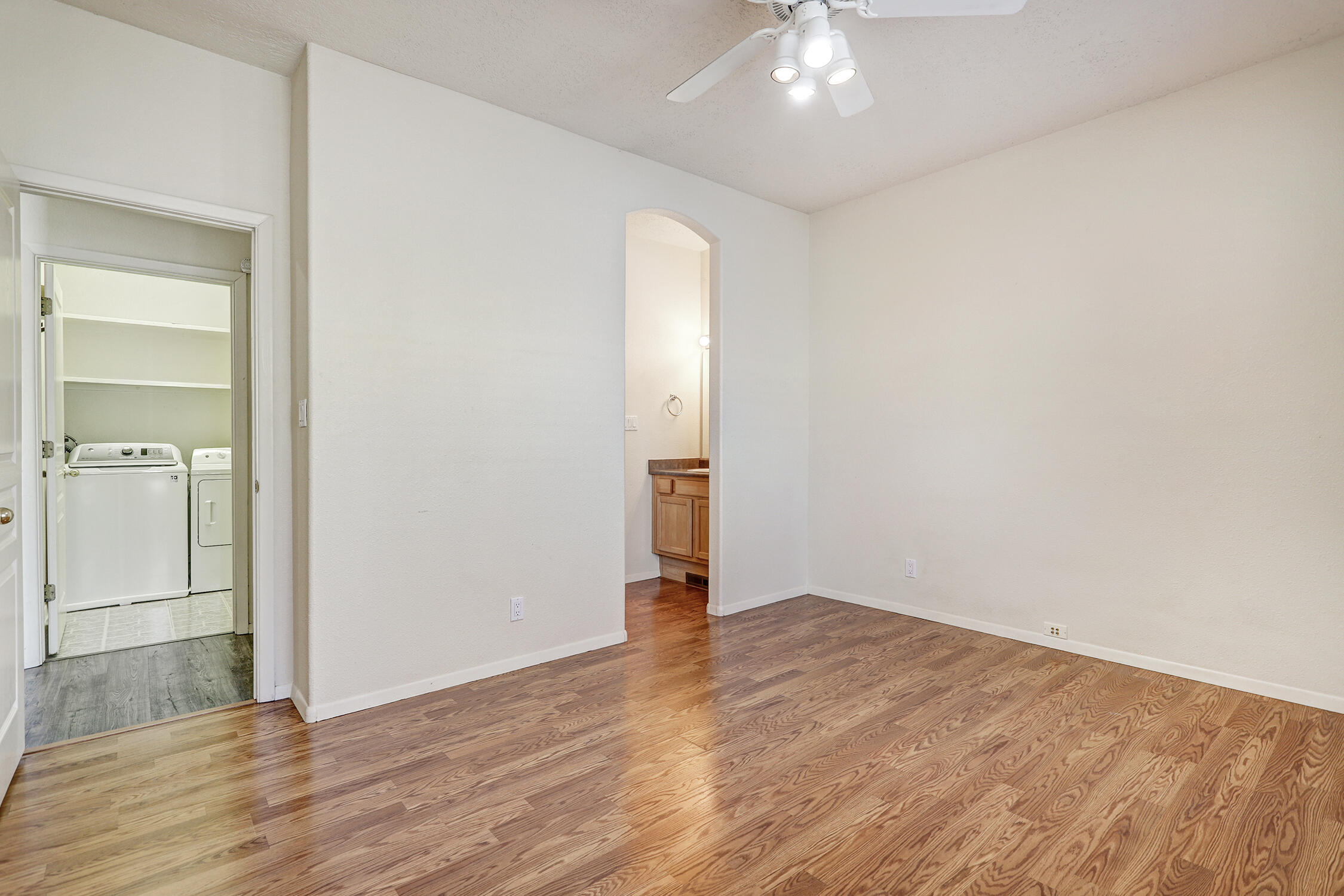 Photo 8 — 4211 Pitt Place NE UNIT 3