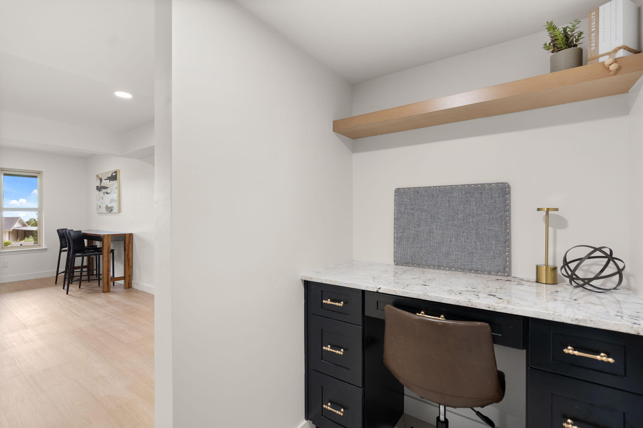 Photo 9 — 12300 Palomas Avenue NE
