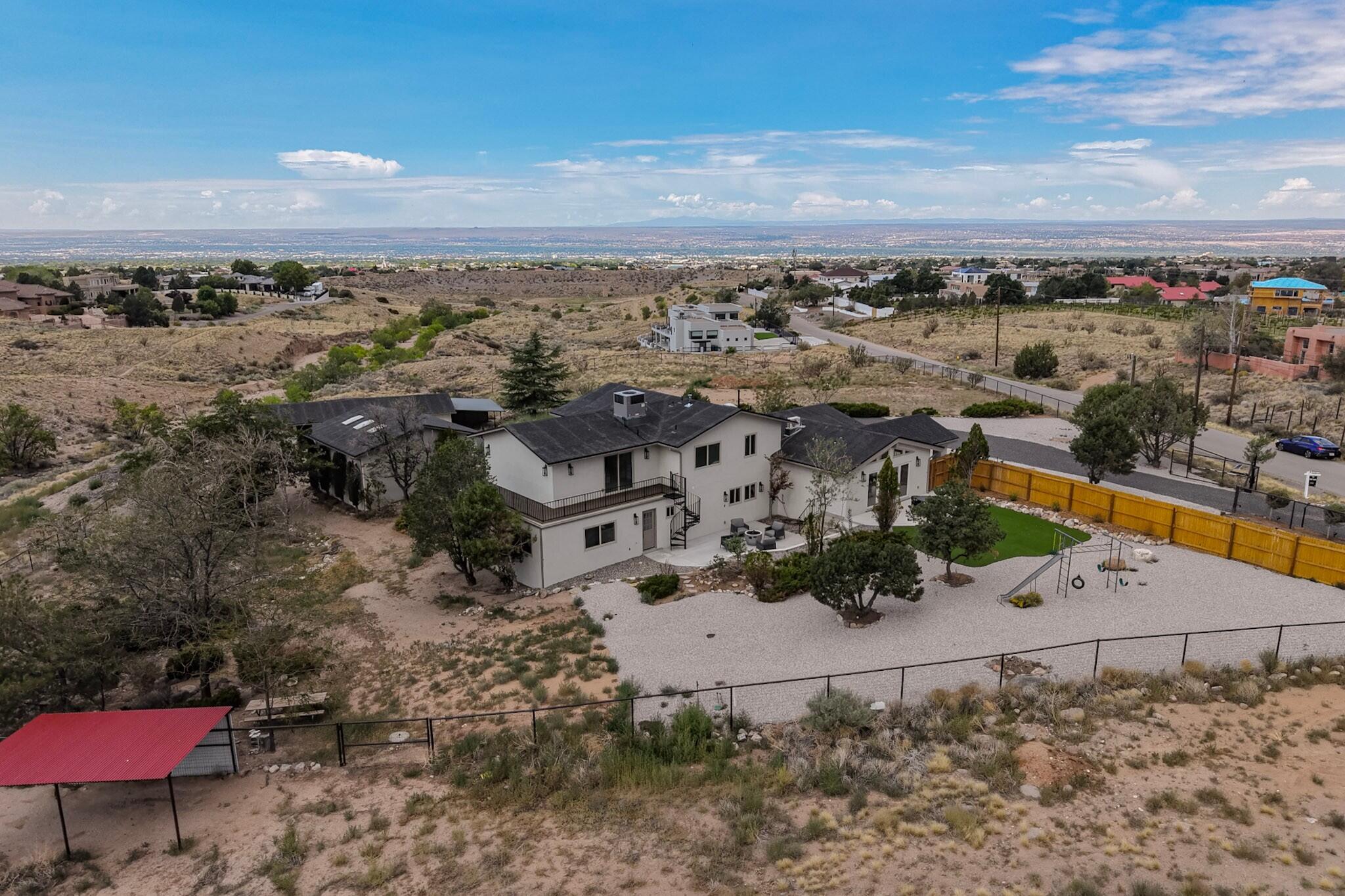 Photo 10 — 12300 Palomas Avenue NE