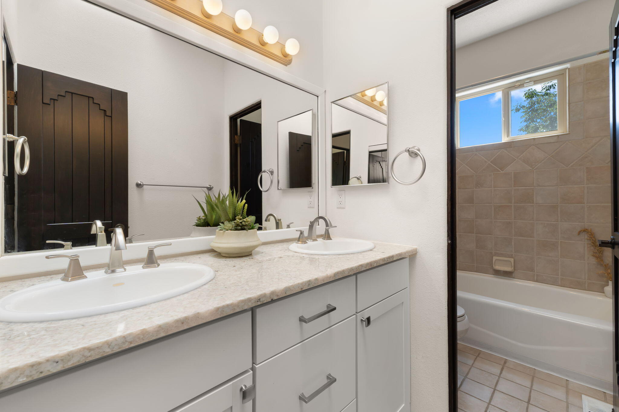 Photo 12 — 12800 Northern Sky Avenue NE