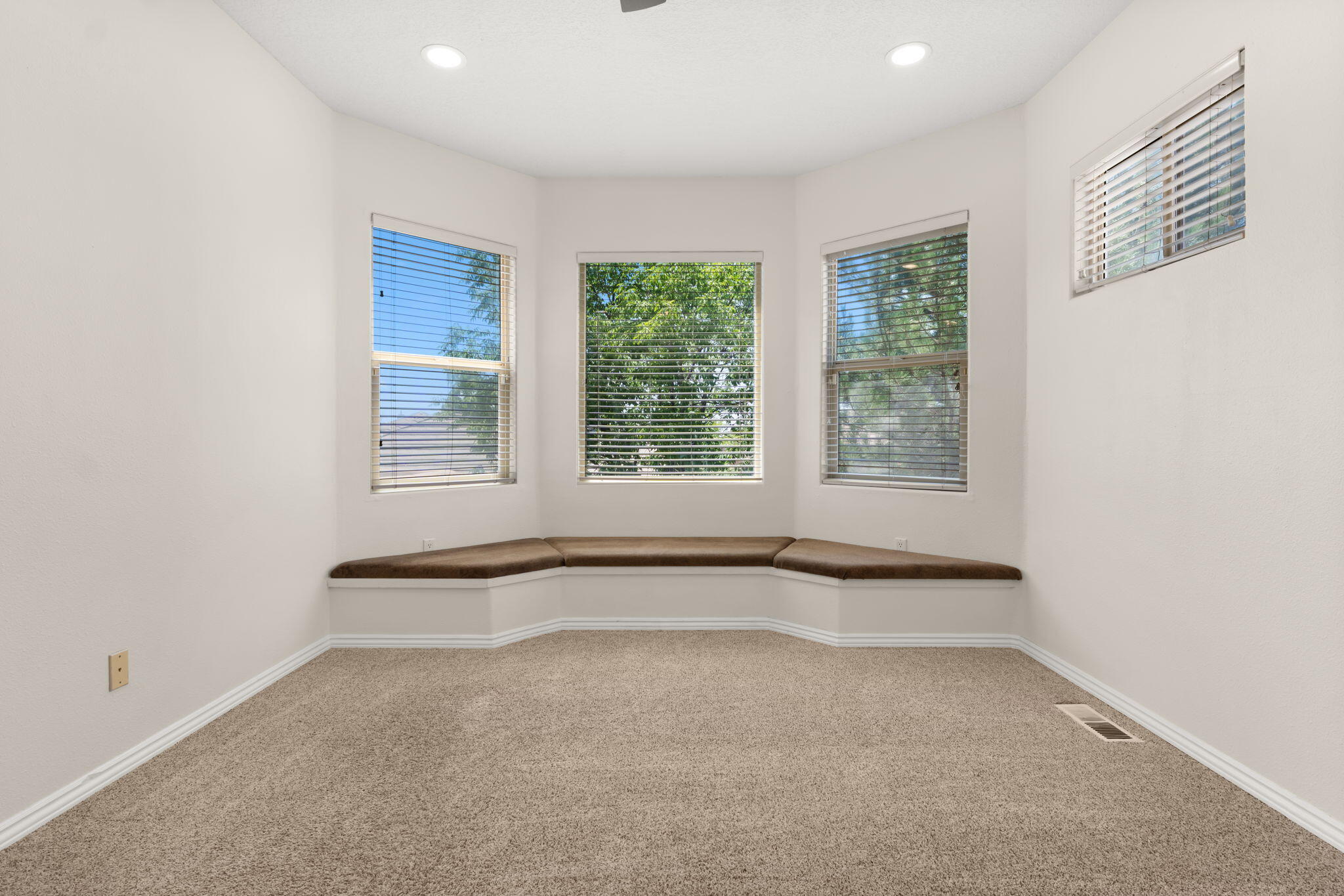Photo 15 — 12800 Northern Sky Avenue NE