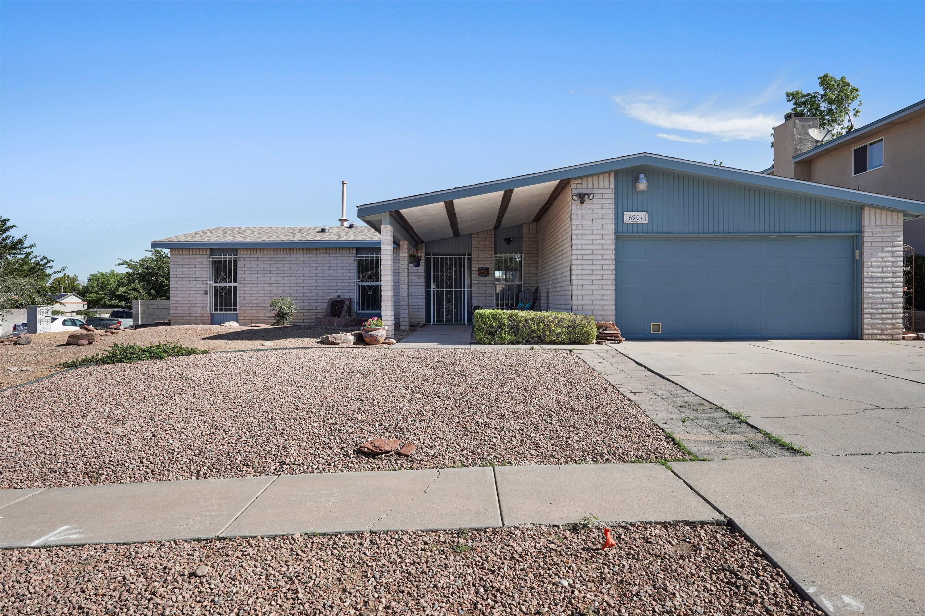 6901 Gisele Drive NE, Albuquerque, NM 87109