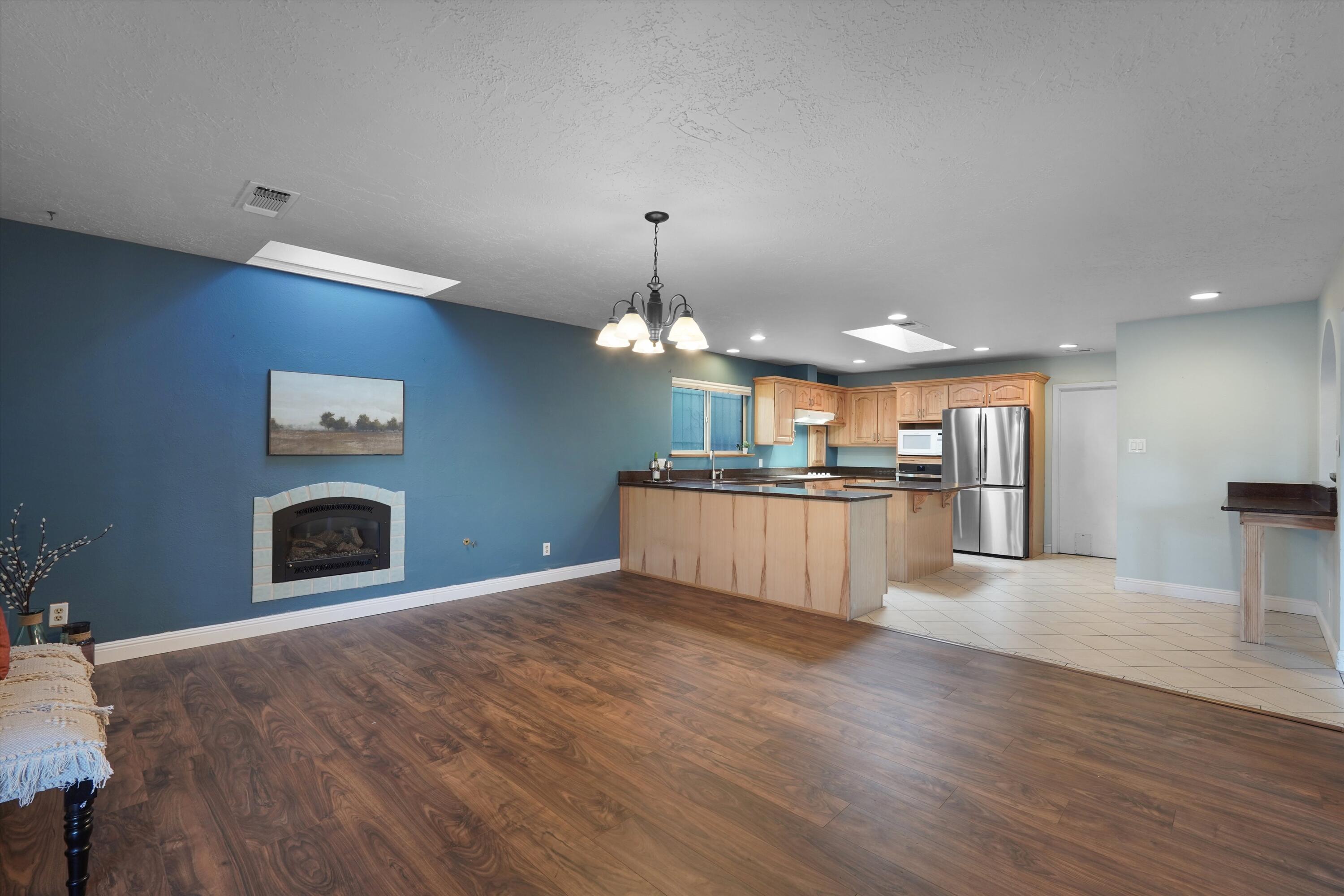 Photo 19 — 6901 Gisele Drive NE