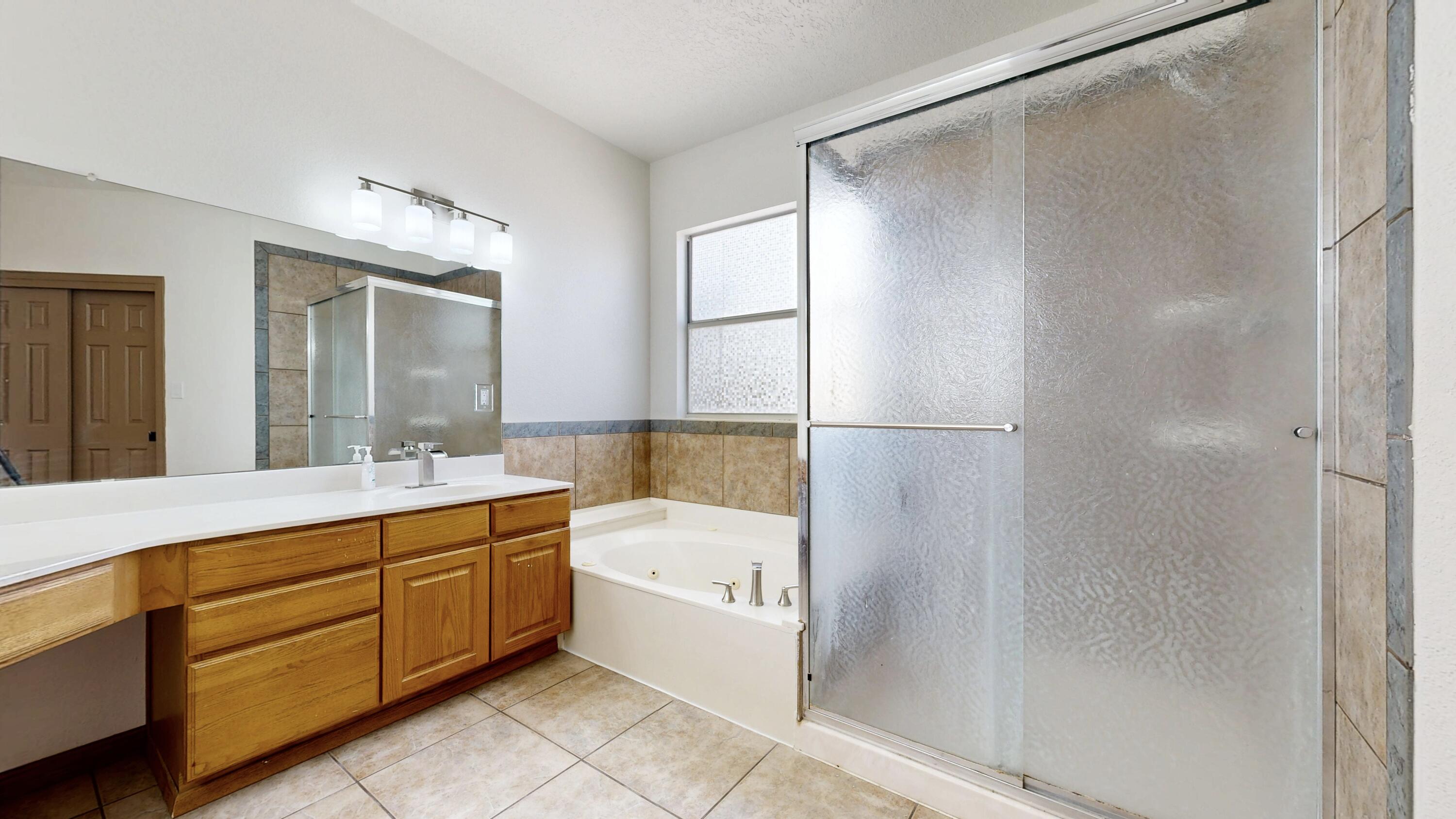 Photo 14 — 4721 Mesa Encantada Court NW