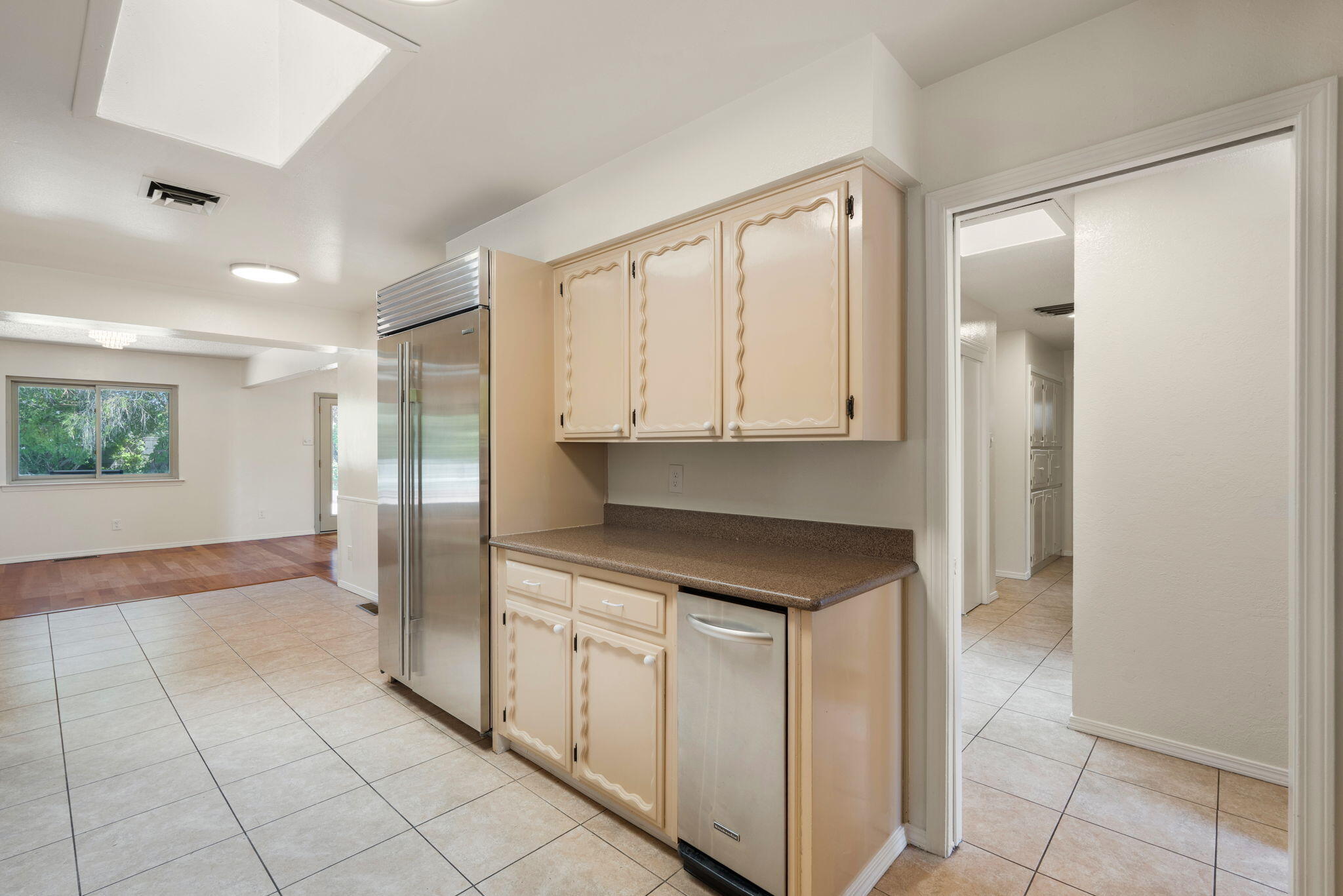 Photo 20 — 3929 Doroteo Place NE